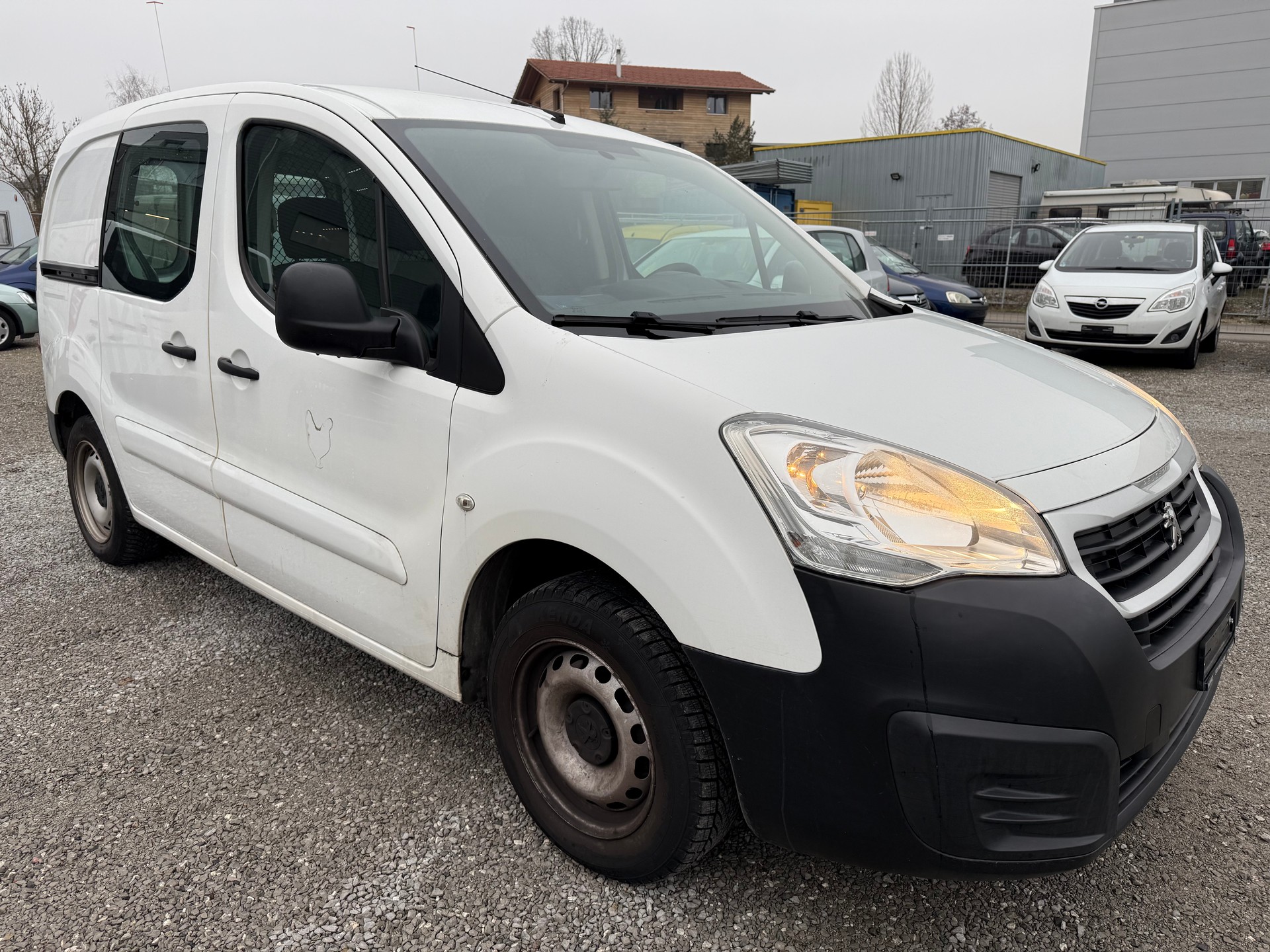 PEUGEOT Partner 1.6 VTi Active-image-5
