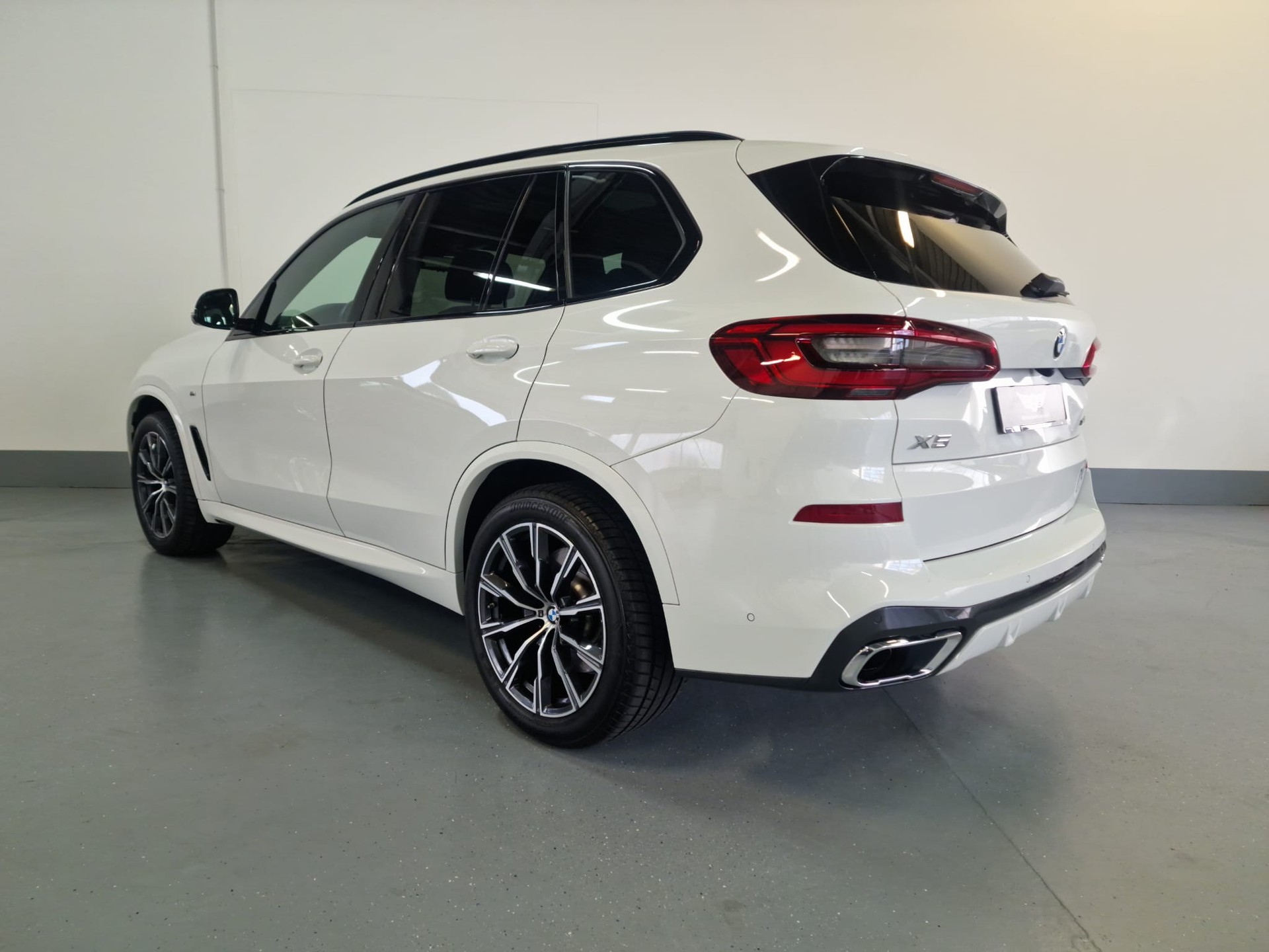 BMW X5 xDrive 30d Steptronic-image-9
