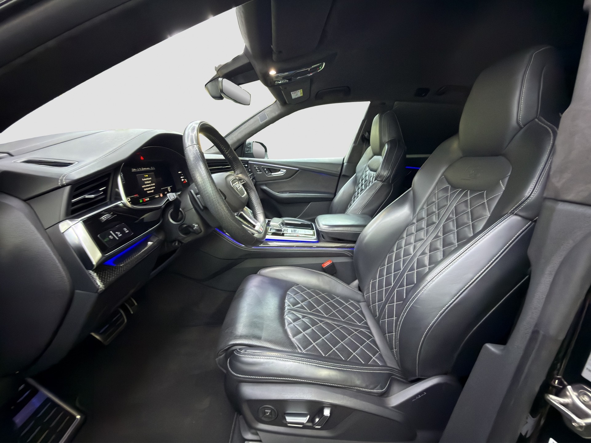 AUDI SQ8 50 TDI quattro tiptronic-image-10