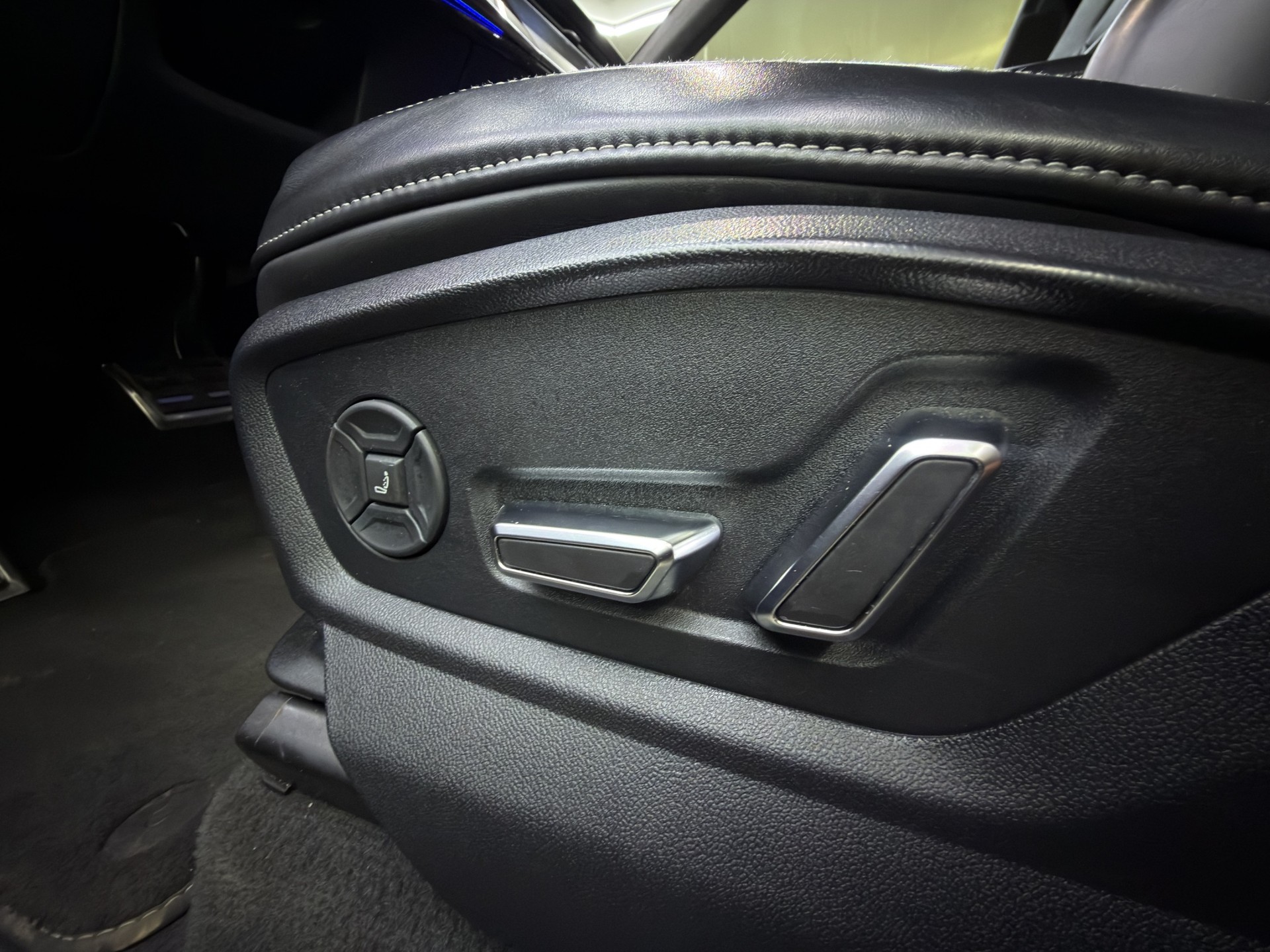 AUDI SQ8 50 TDI quattro tiptronic-image-26