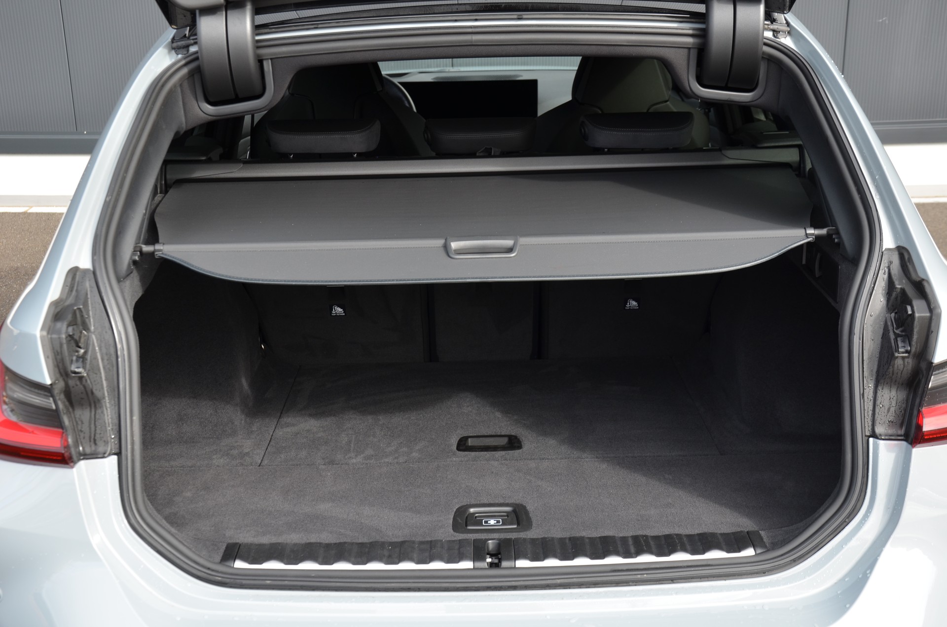 BMW M3 Touring xDrive Competition M-image-8