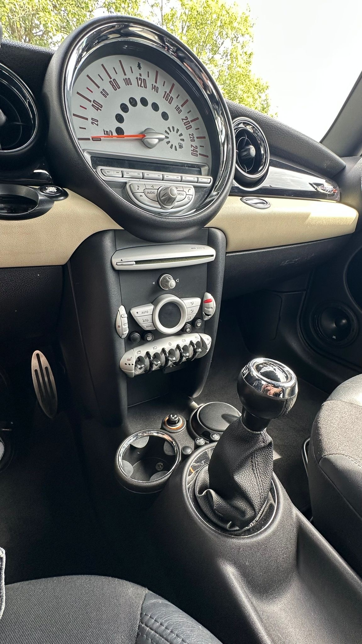 MINI Cooper S-image-12
