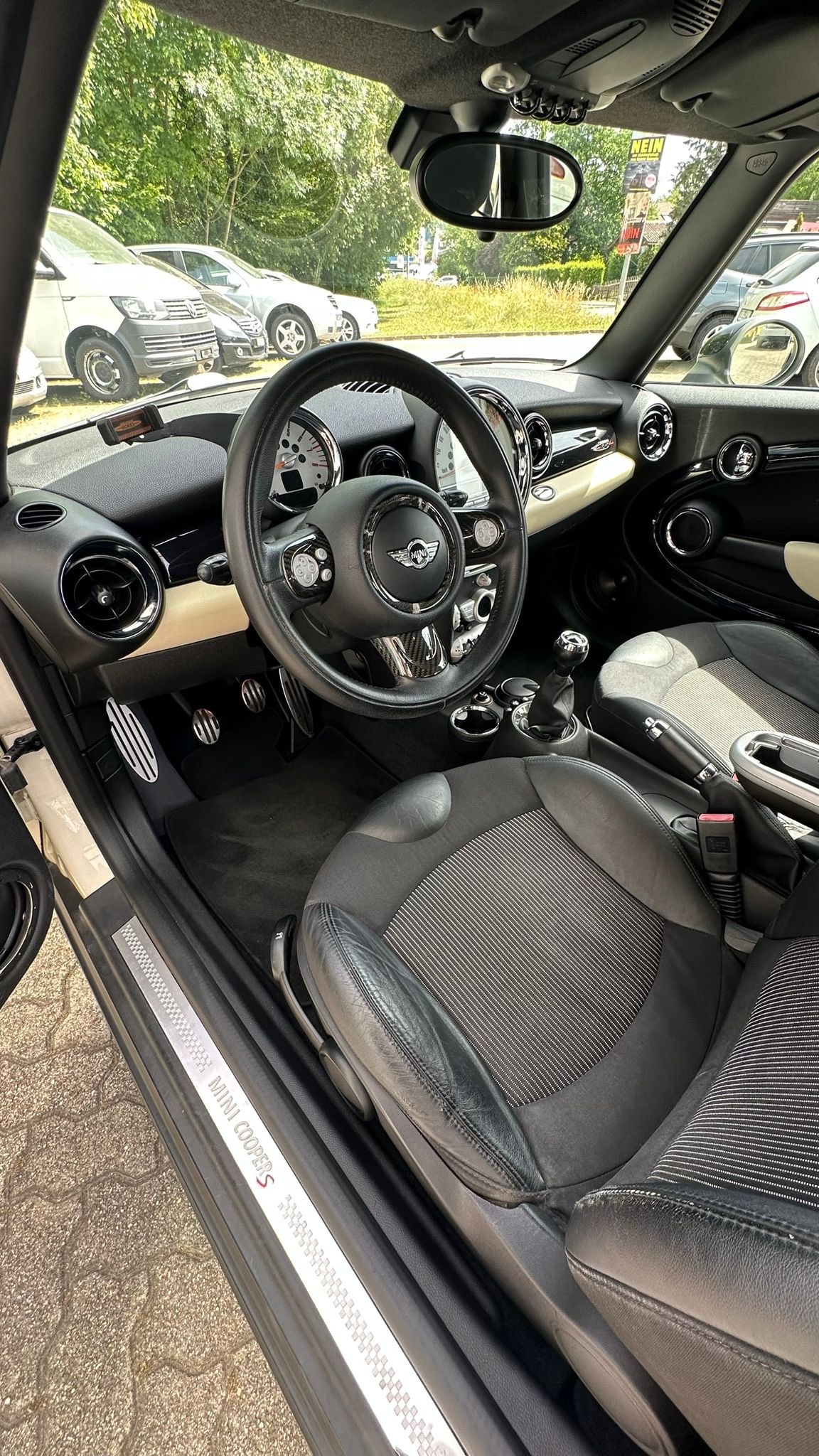 MINI Cooper S-image-10