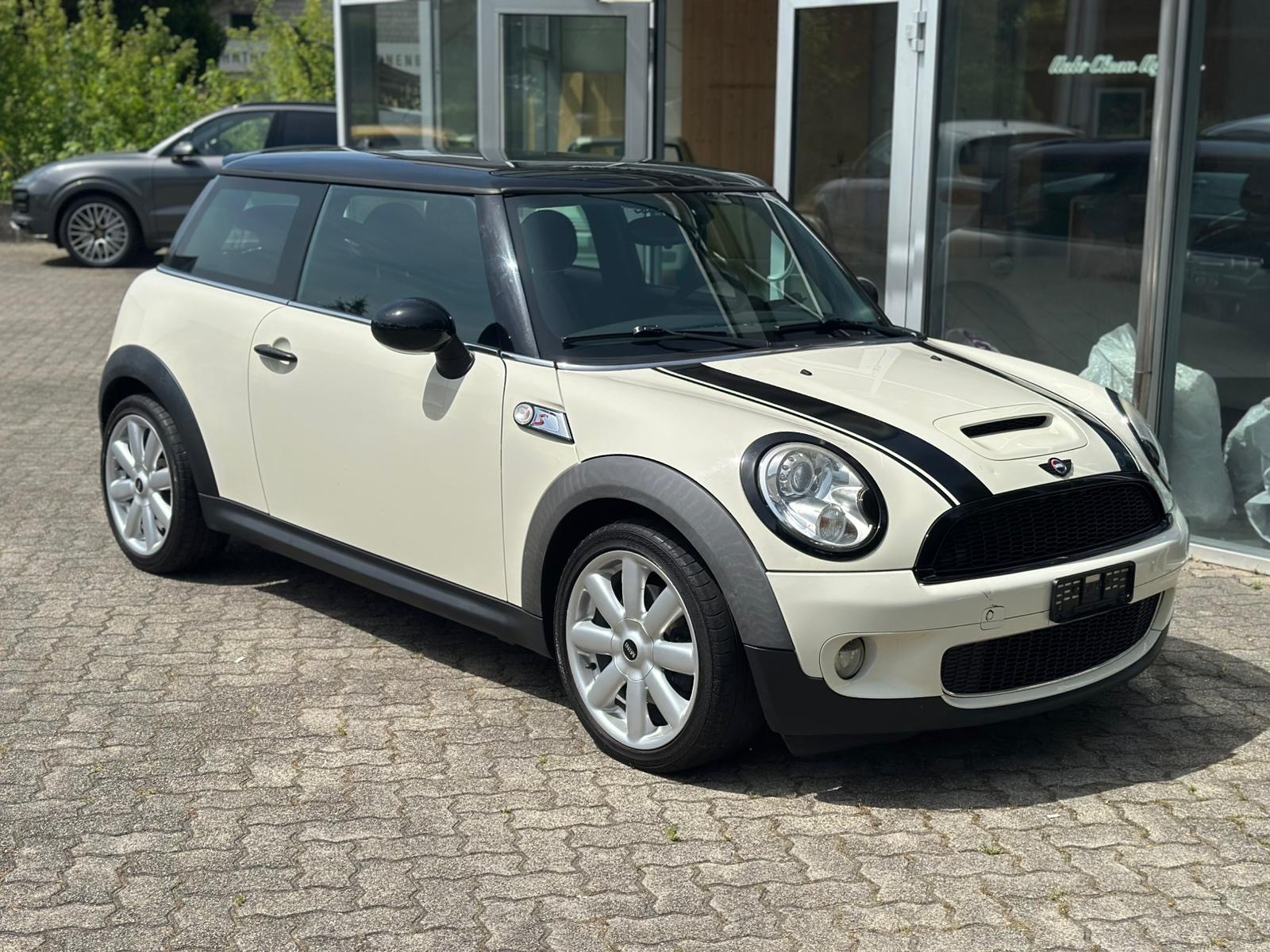 MINI Cooper S-image-1