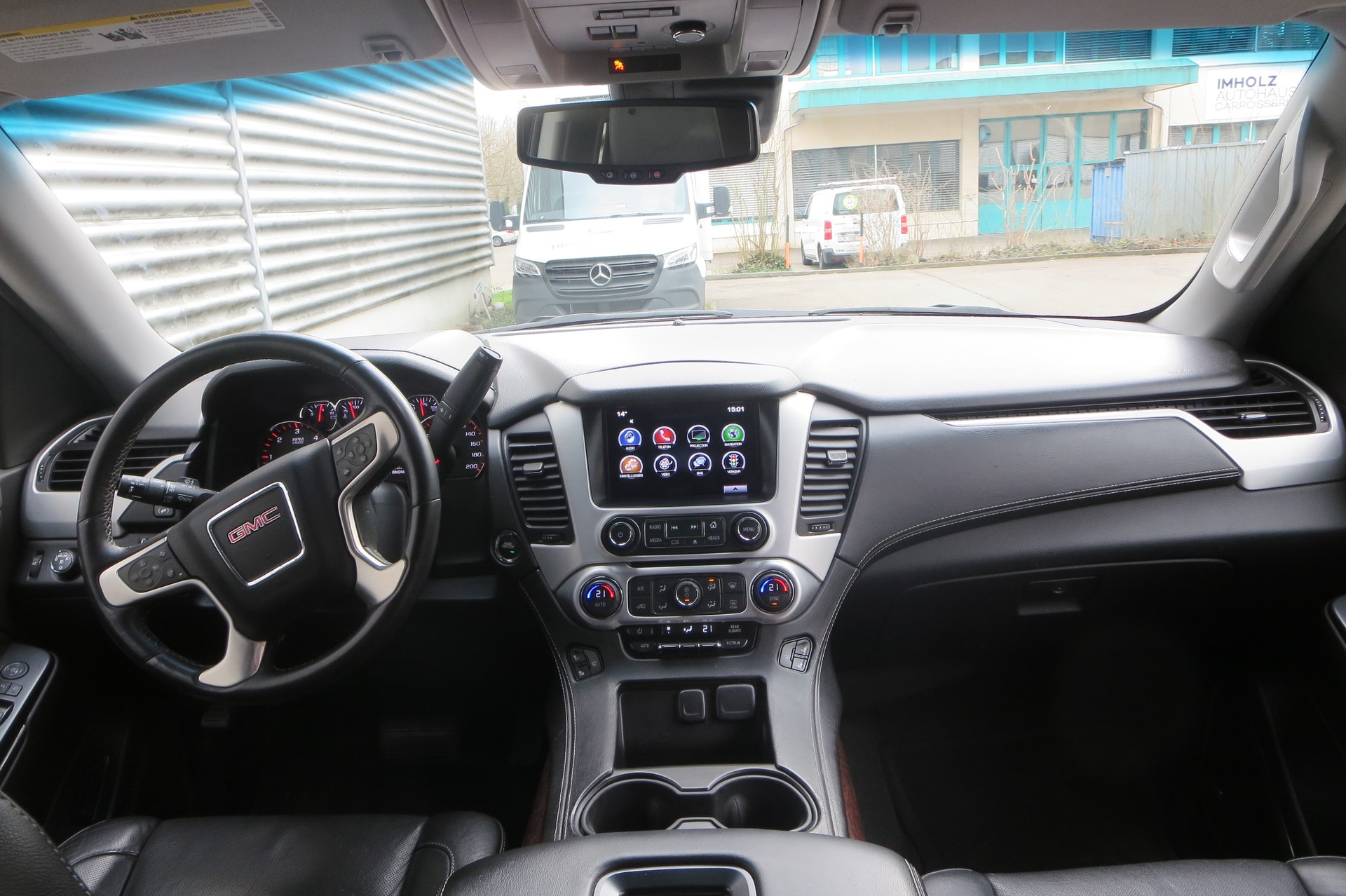 GMC Yukon SLT 5.3 V8 XL-image-11