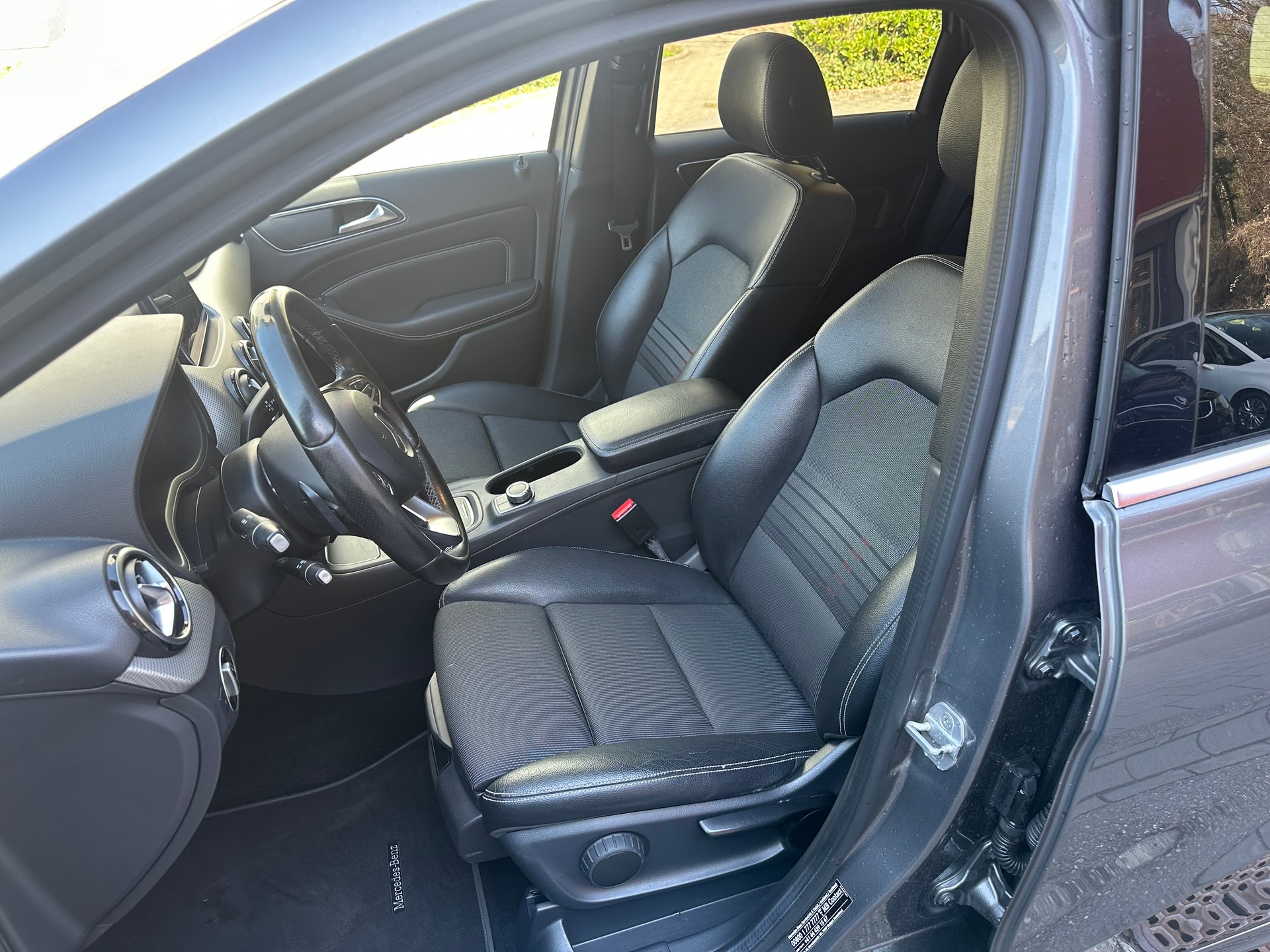 MERCEDES-BENZ B 220 CDI Swiss Star Edition Style 4Matic 7G-DCT-image-7