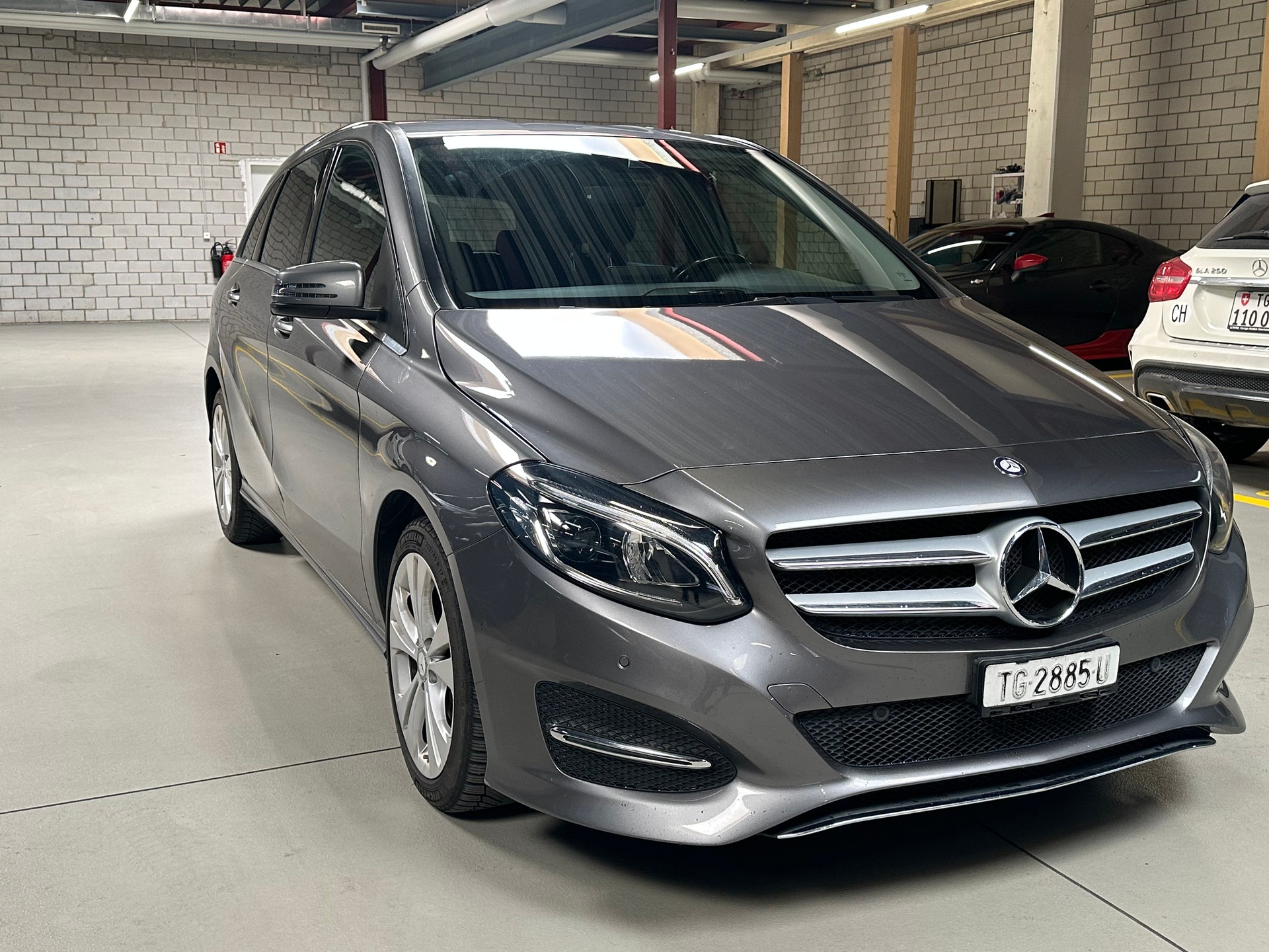 MERCEDES-BENZ B 220 CDI Swiss Star Edition Style 4Matic 7G-DCT-image-6