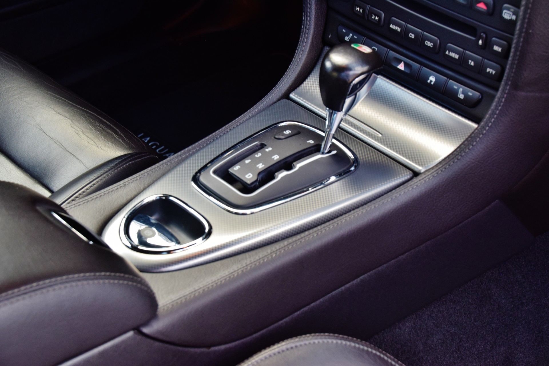 JAGUAR S-Type 4.2 V8 S/C R-image-16