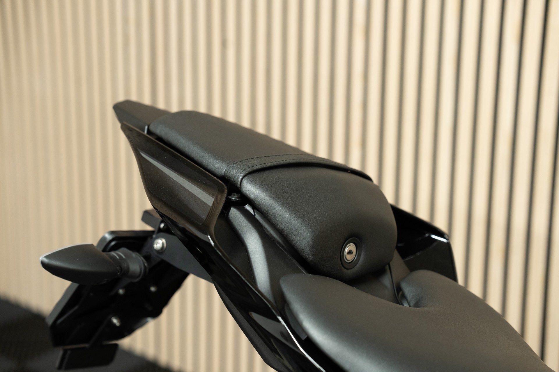 YAMAHA R125 mit Kurzheck und Lenkerendspiegeln-image-4