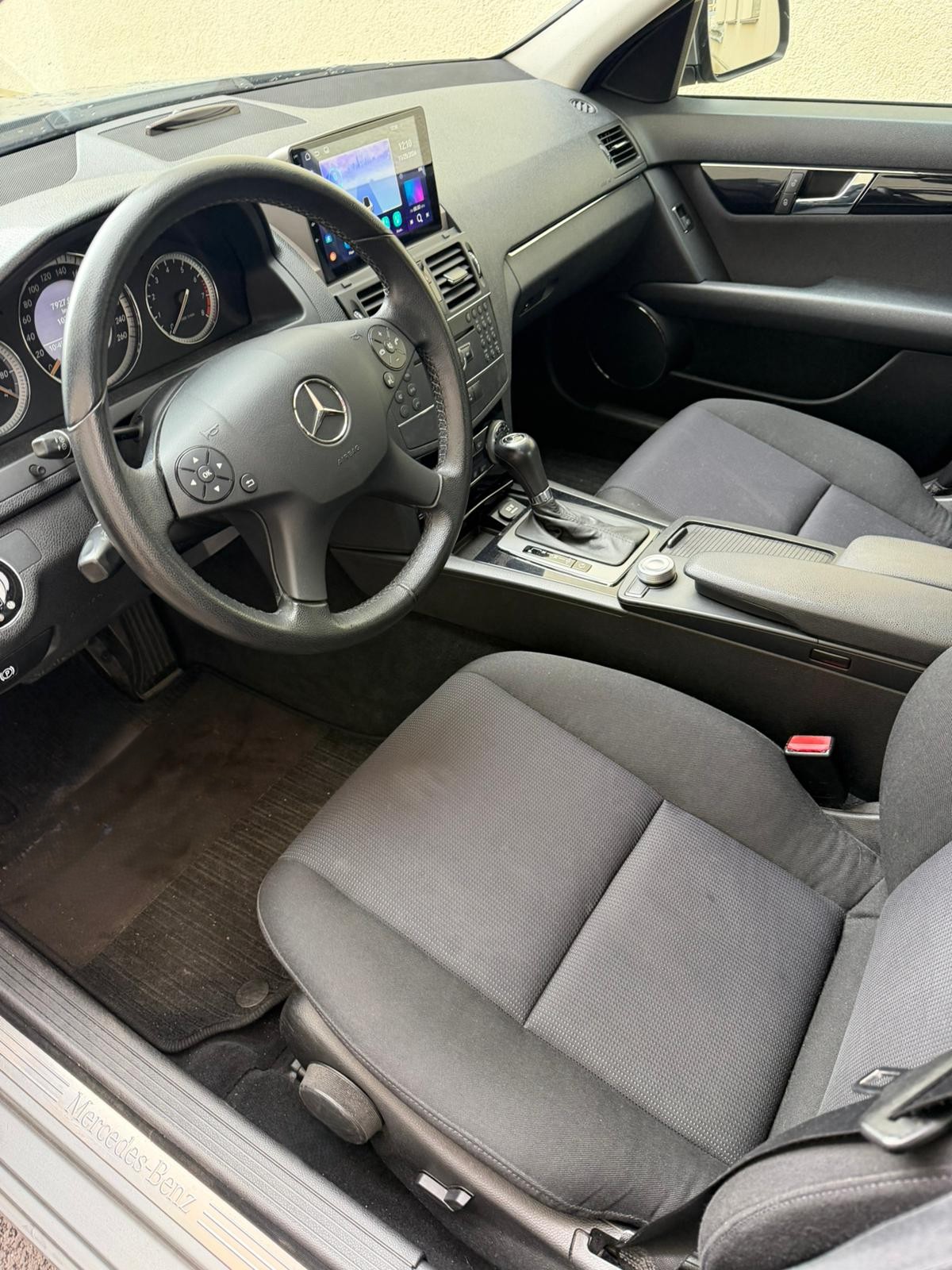 MERCEDES-BENZ C 200 Kompressor (Classic) Automatic-image-6