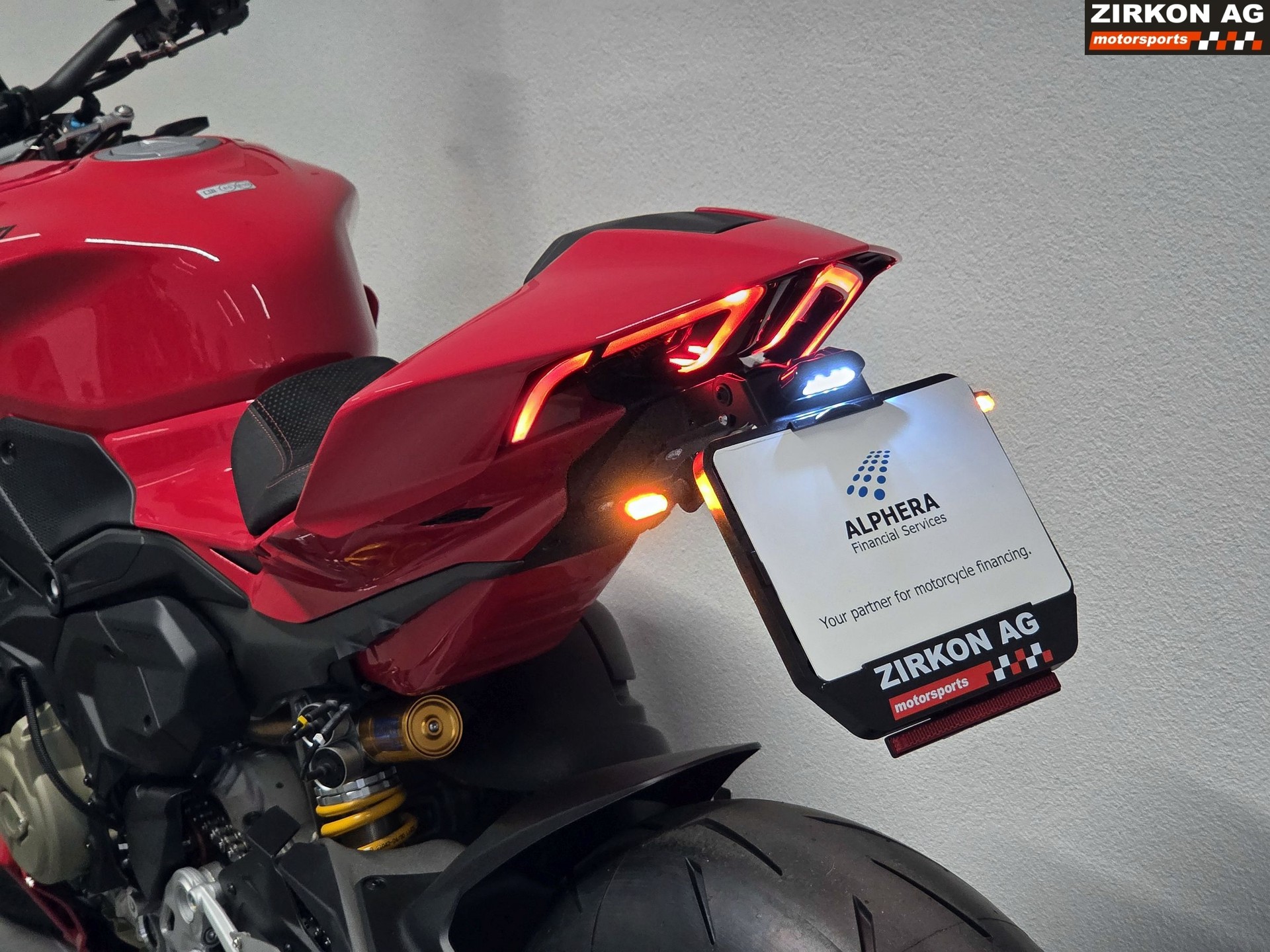 DUCATI Streetfighter V4 S | Essenza II-image-12