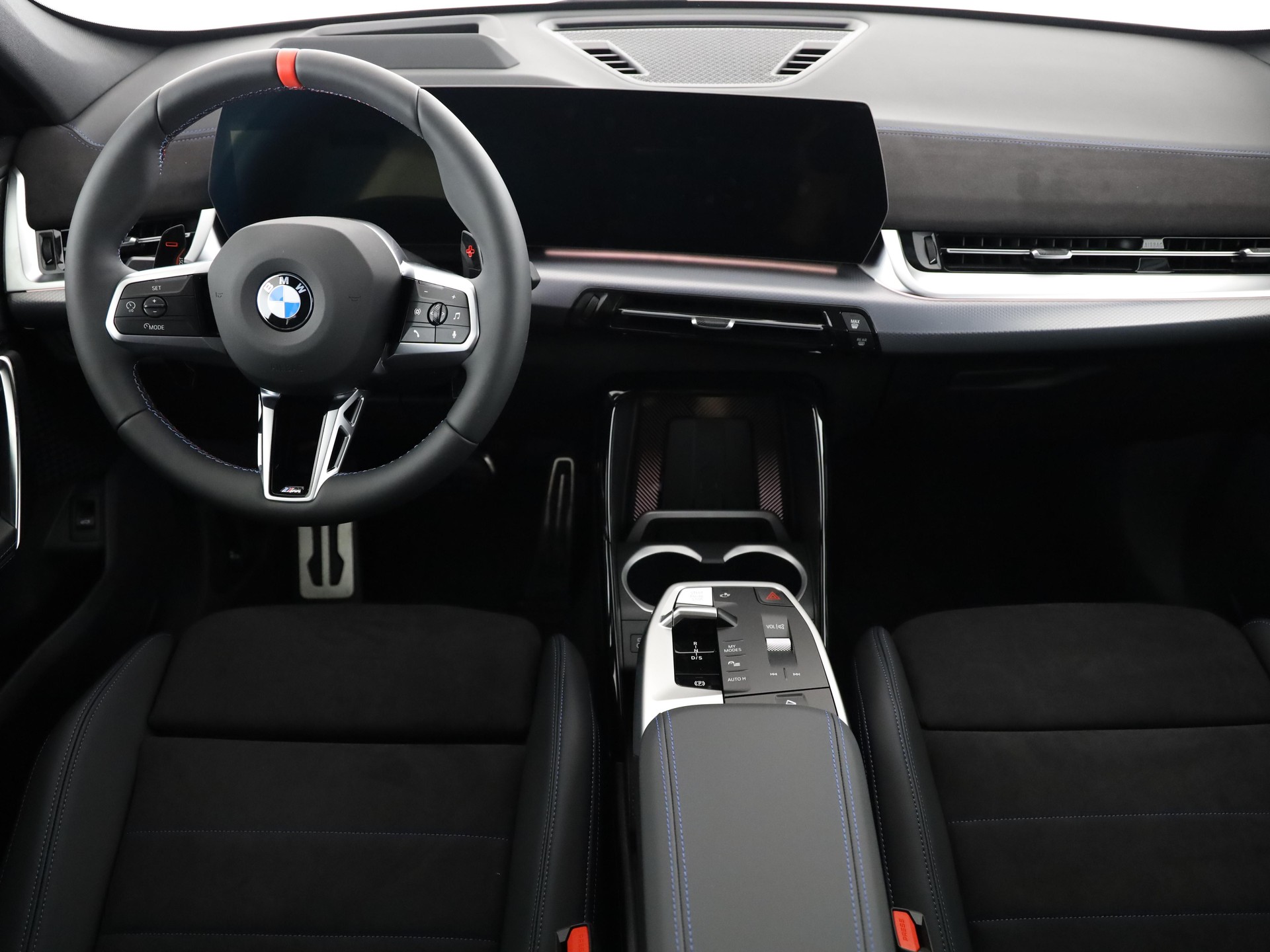 BMW X1 M35i-image-4