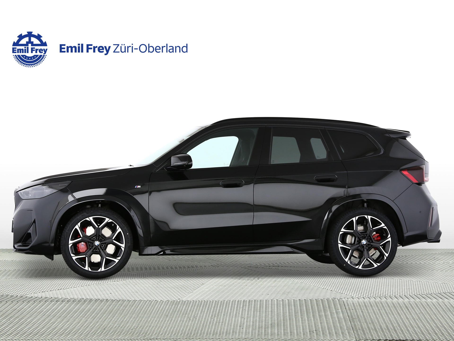 BMW X1 M35i-showroom-element-1