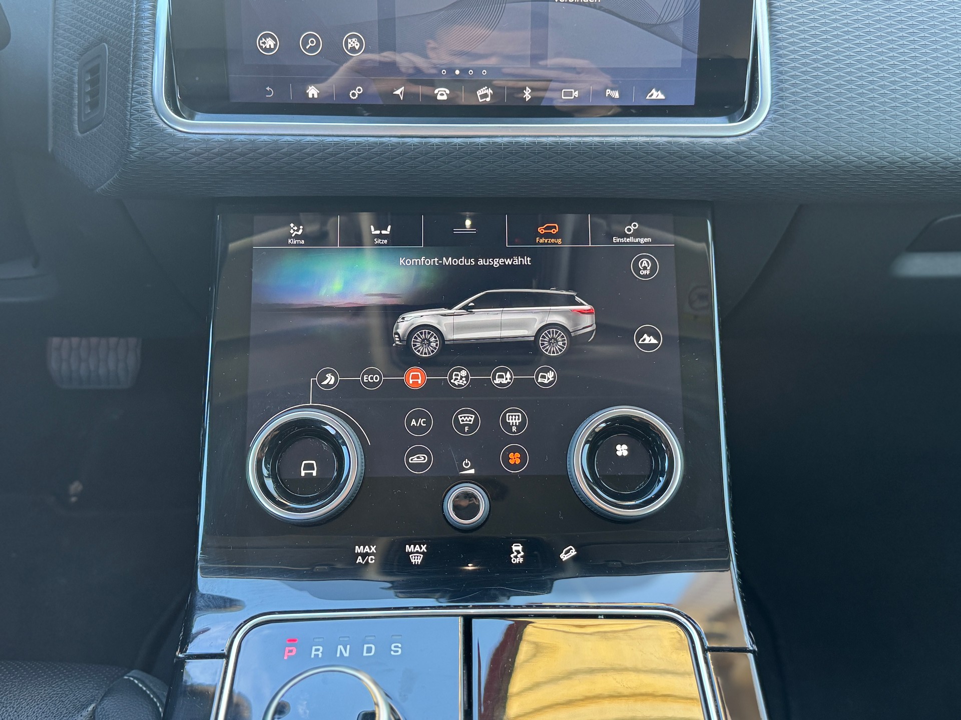 LAND ROVER Range Rover Velar P 250 S Automatic-image-15