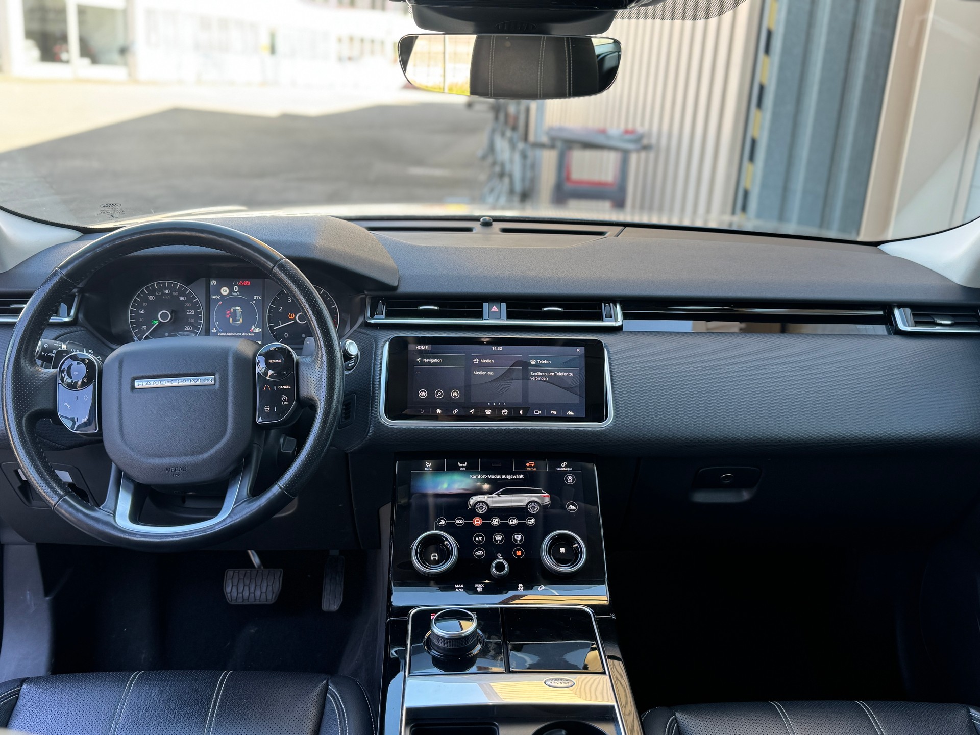 LAND ROVER Range Rover Velar P 250 S Automatic-image-11
