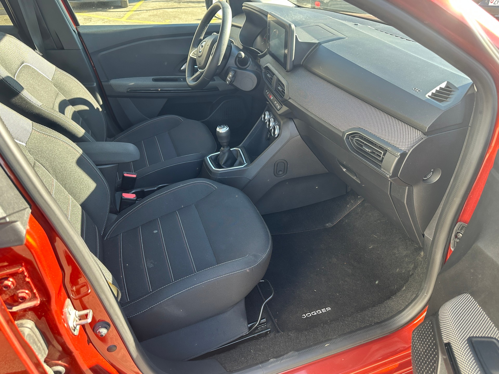 DACIA Jogger TCe 110 Extreme-image-11