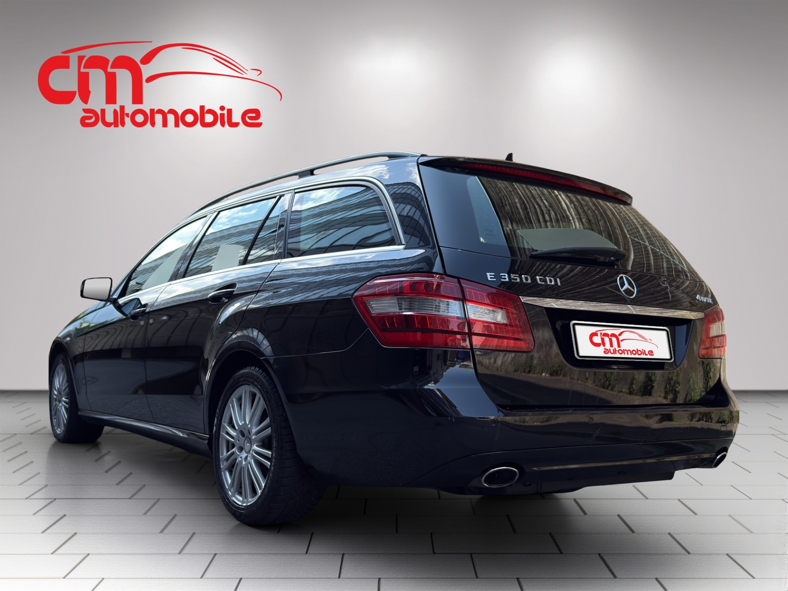 MERCEDES-BENZ E 350 CDI BlueEfficiency 4Matic 7G-Tronic-showroom-element-1