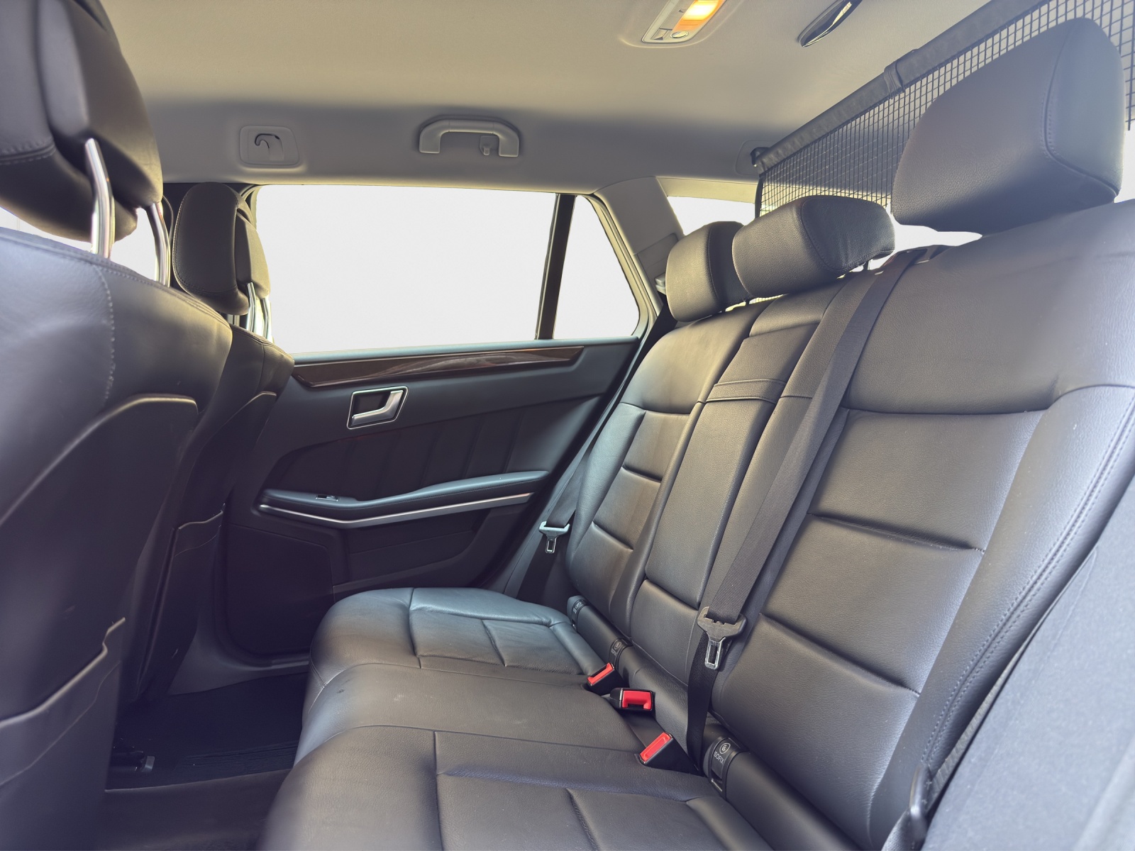 MERCEDES-BENZ E 350 CDI BlueEfficiency 4Matic 7G-Tronic-image-16