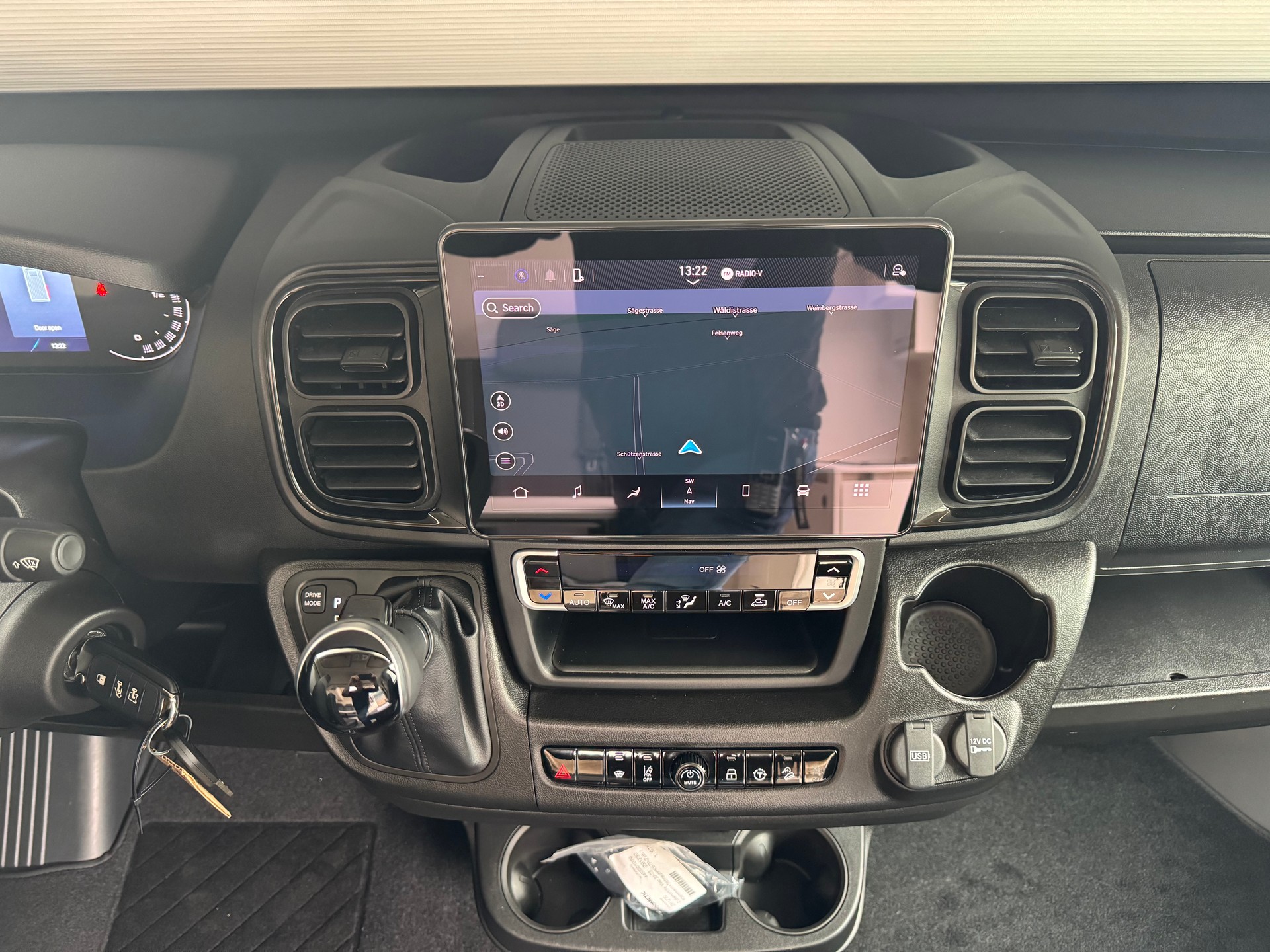 TOURNE MOBIL 6.4 - 180 PS SELECT / Heavy / Automat-image-9