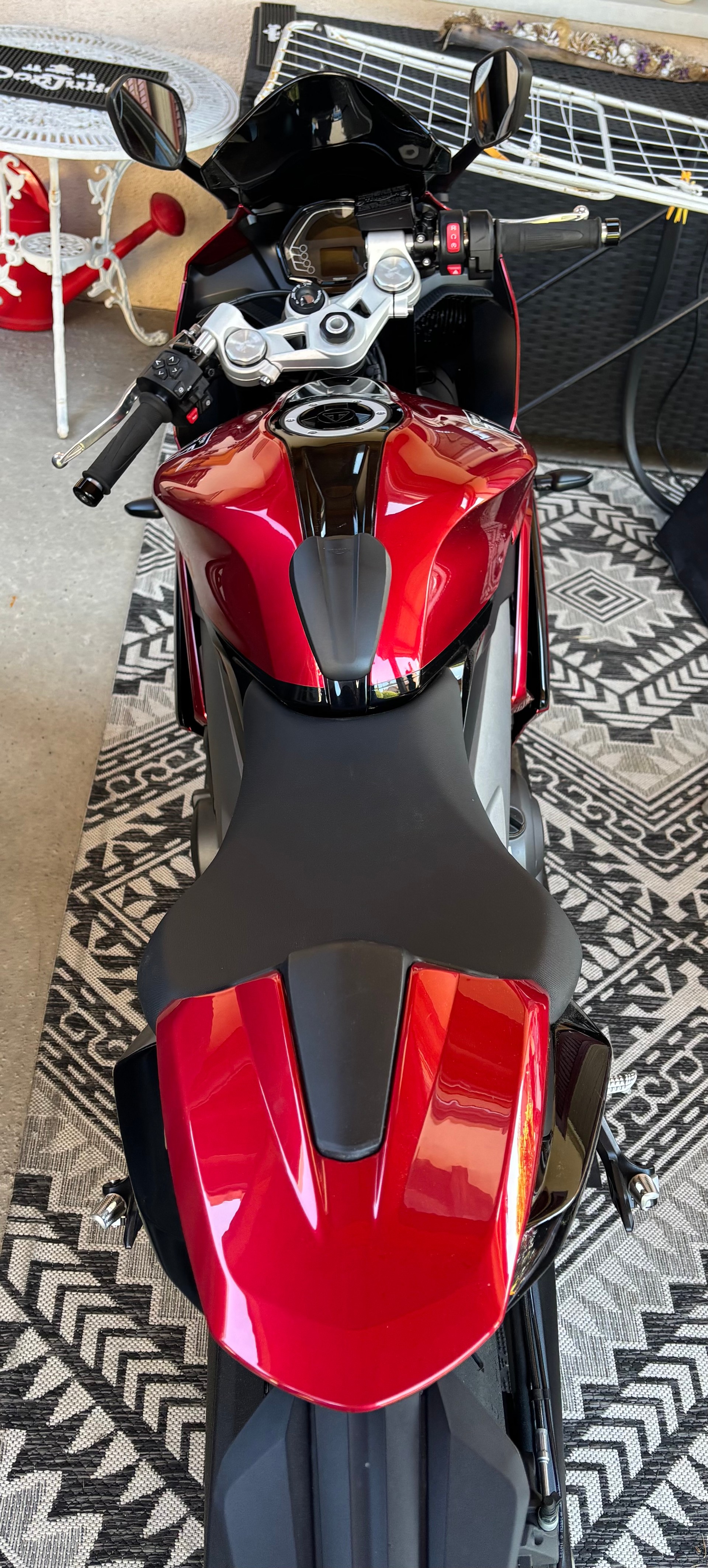 TRIUMPH Daytona 660-image-6
