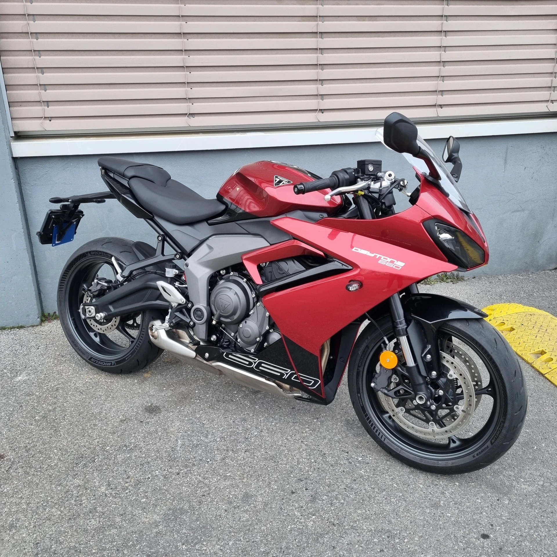 TRIUMPH Daytona 660-image-0
