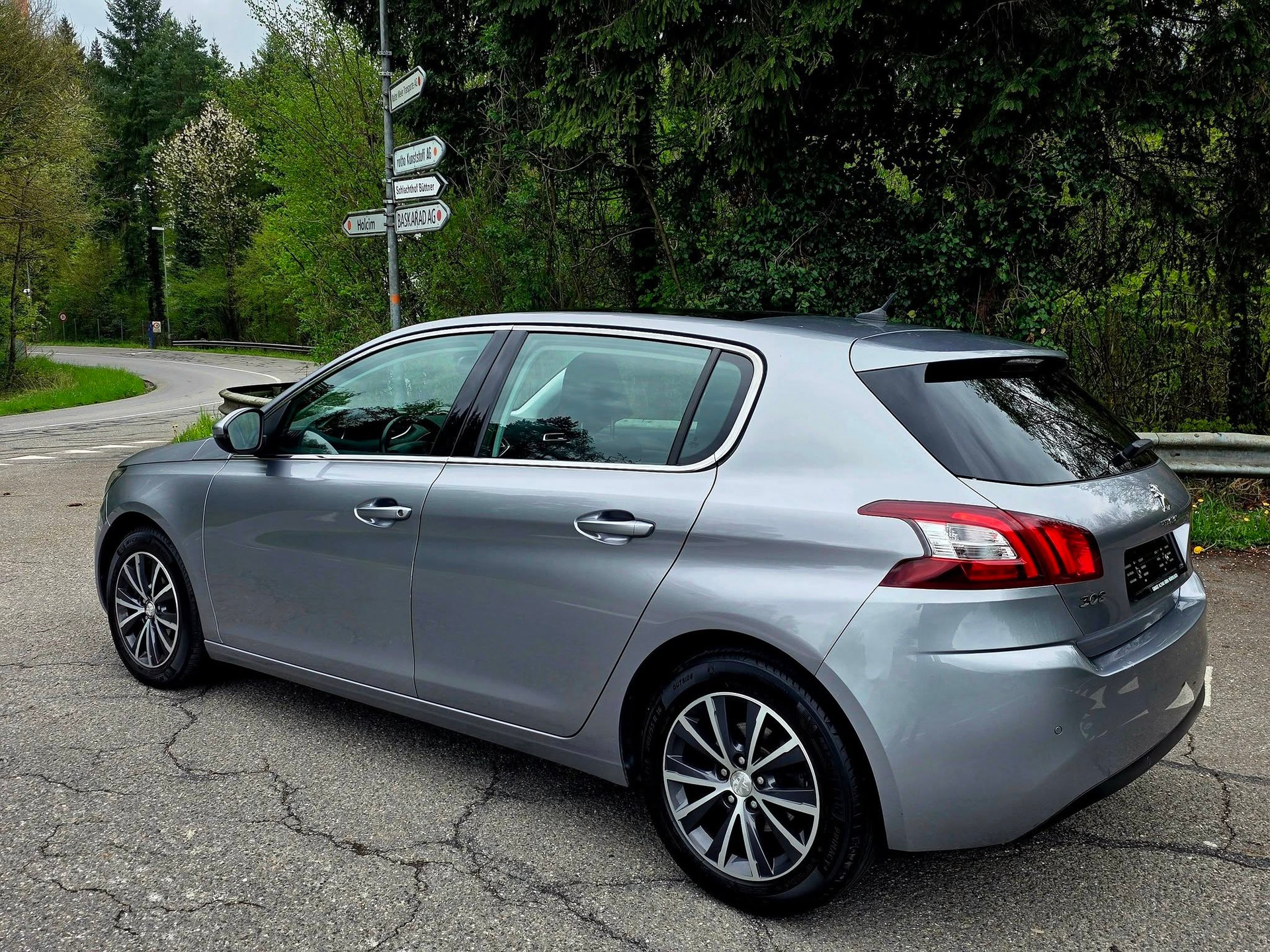 PEUGEOT 308 1.6 THP Allure-image-2