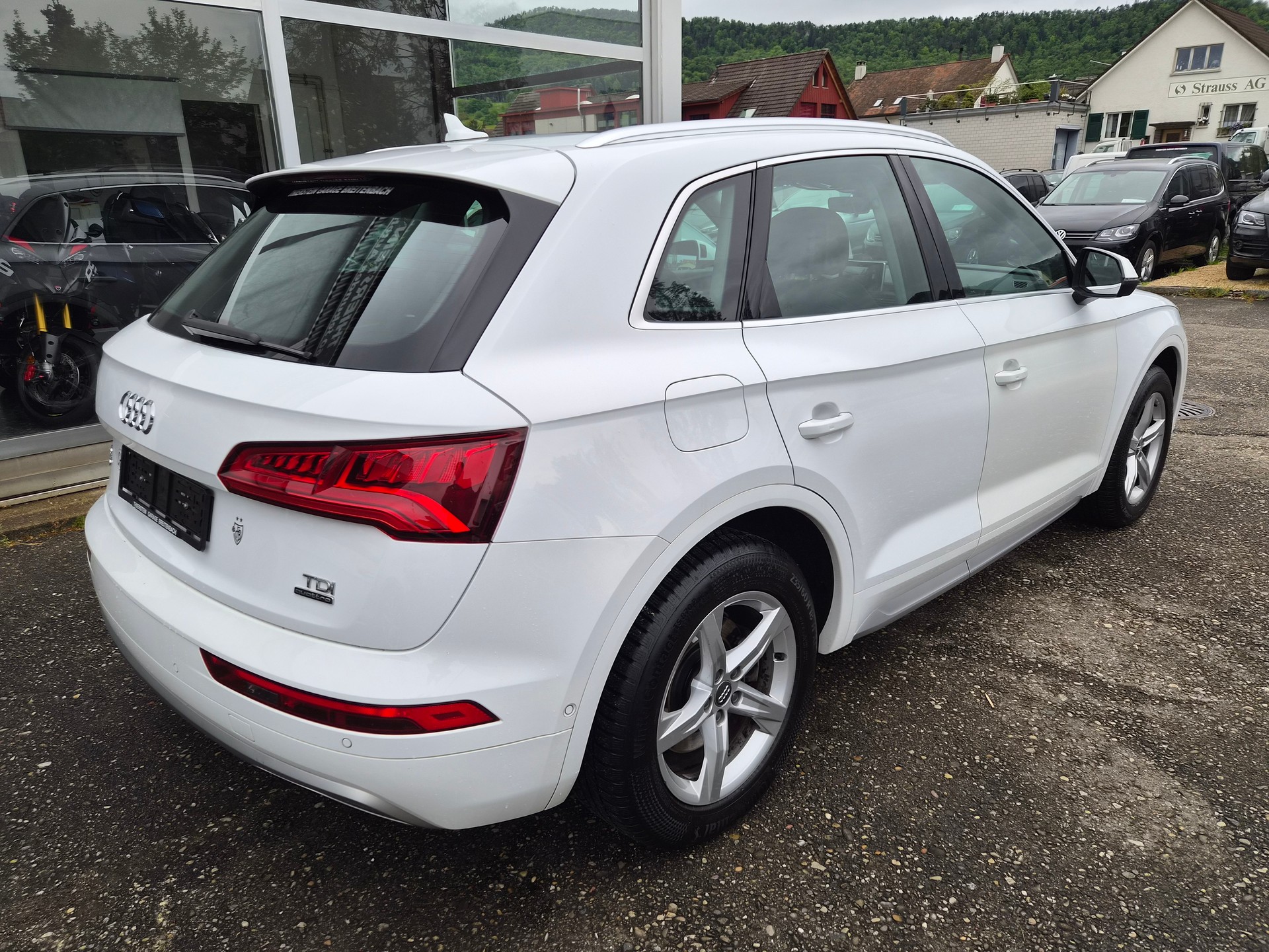 AUDI Q5 2.0 TDI sport quattro S-tronic-image-5