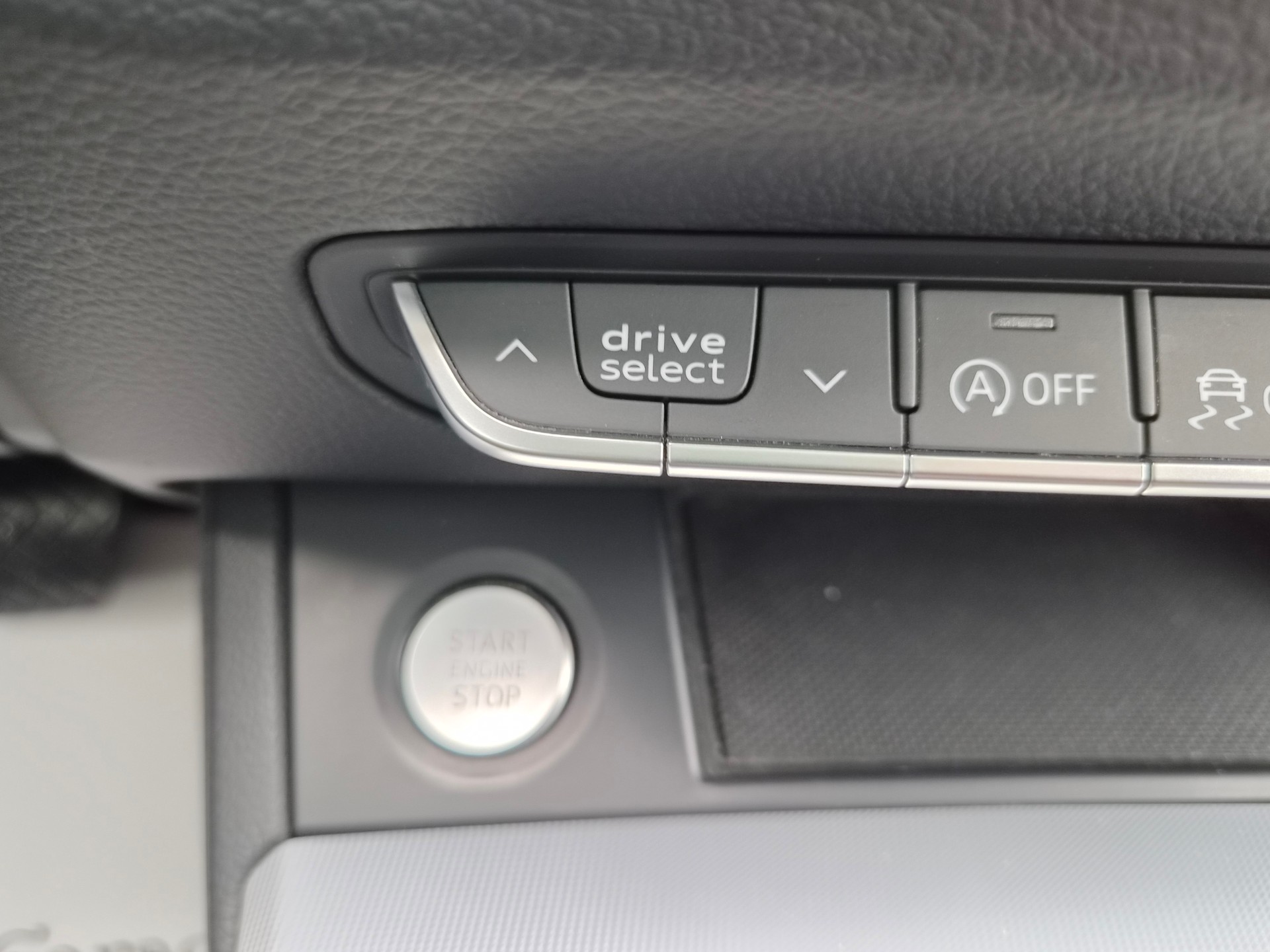 AUDI Q5 2.0 TDI sport quattro S-tronic-image-21