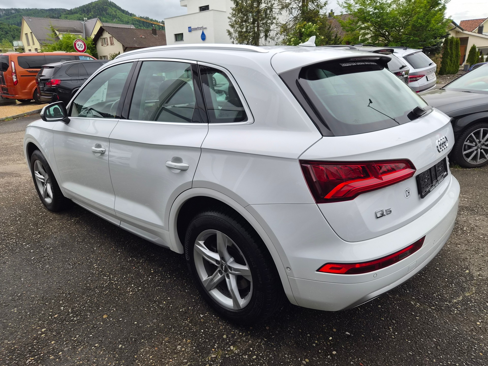 AUDI Q5 2.0 TDI sport quattro S-tronic-showroom-element-3