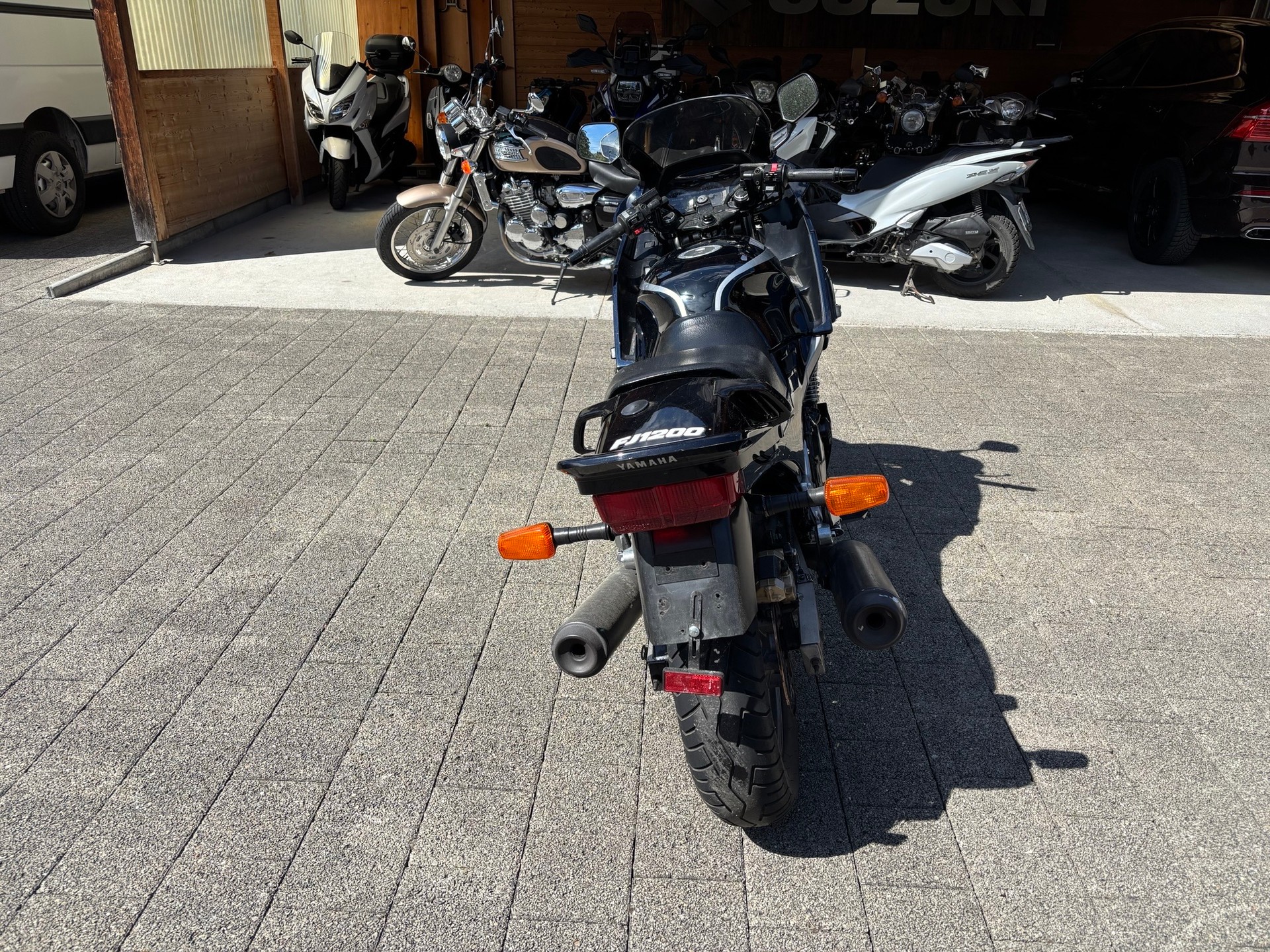 YAMAHA FJ 1200-image-3