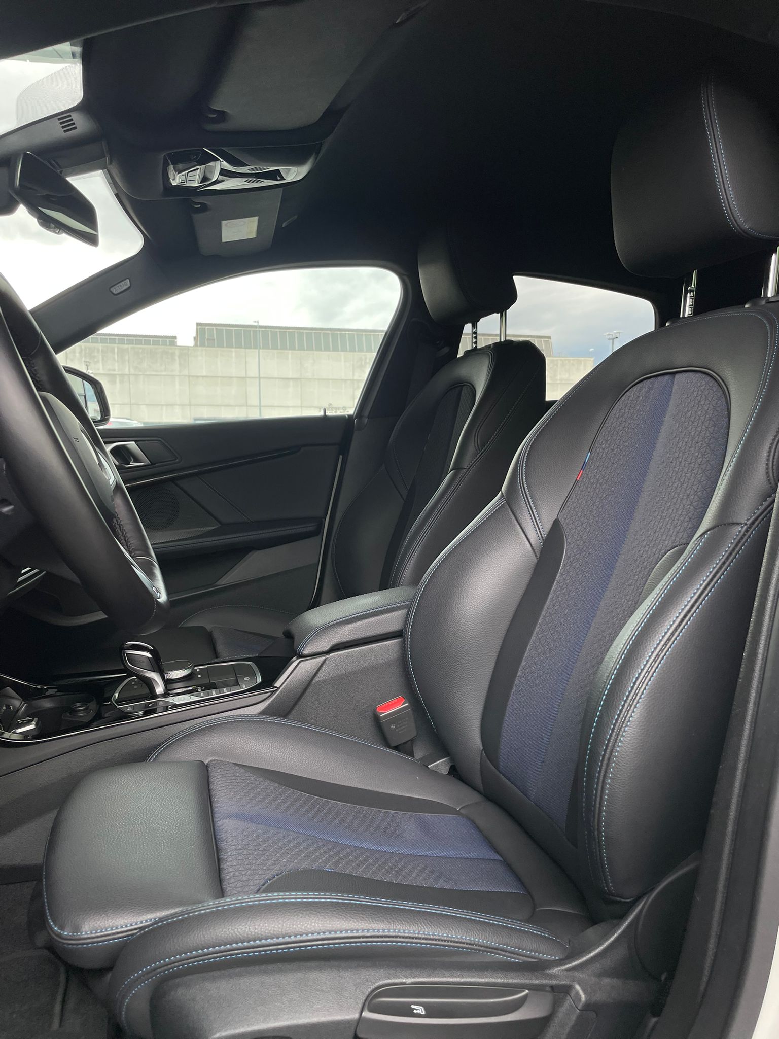 BMW 218i Gran Coupé-image-5