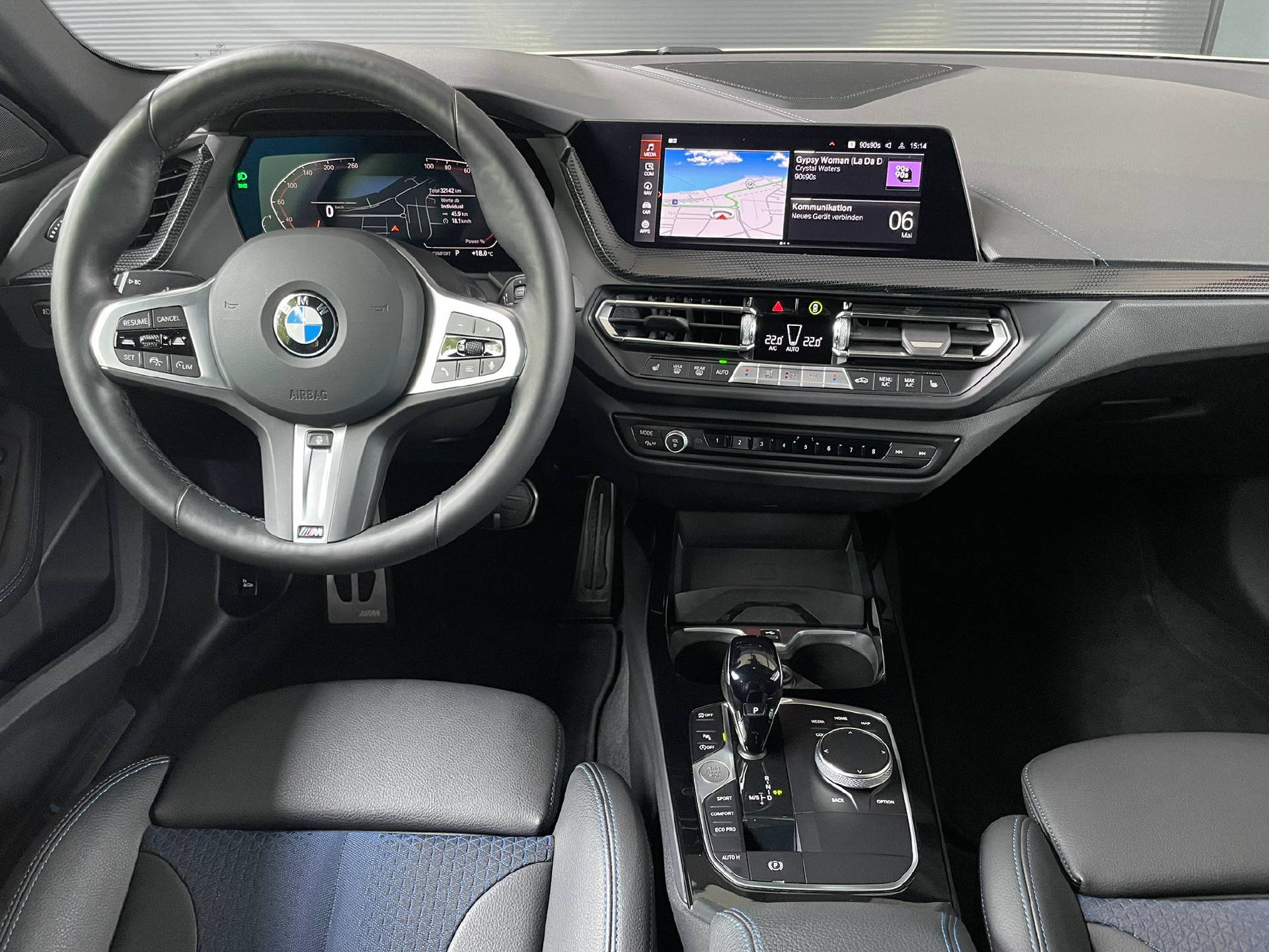 BMW 218i Gran Coupé-image-6