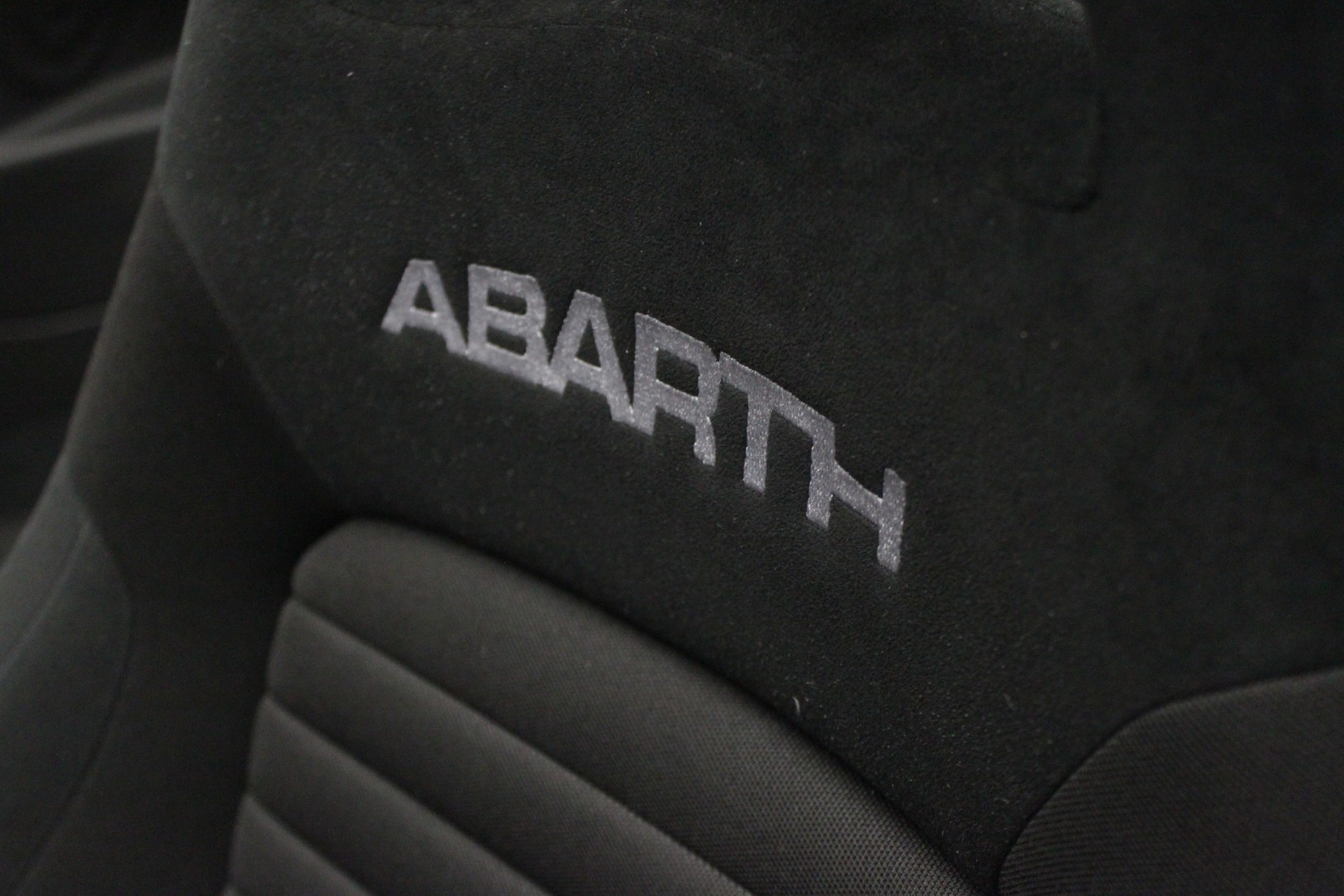 FIAT 695C 1.4 16V Turbo Abarth Turismo / Competizione-image-15