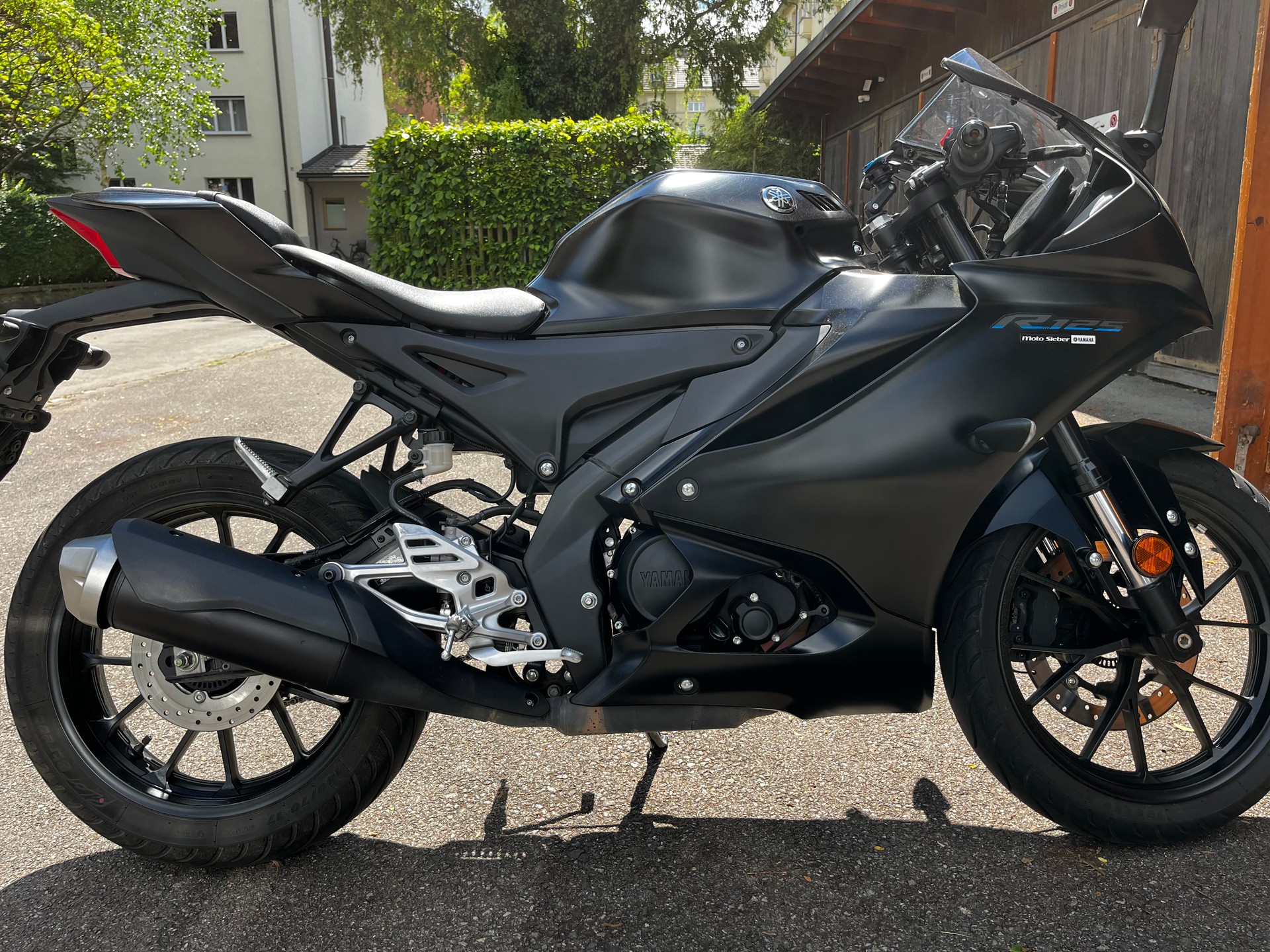YAMAHA YZF-R 125 ABS-image-0