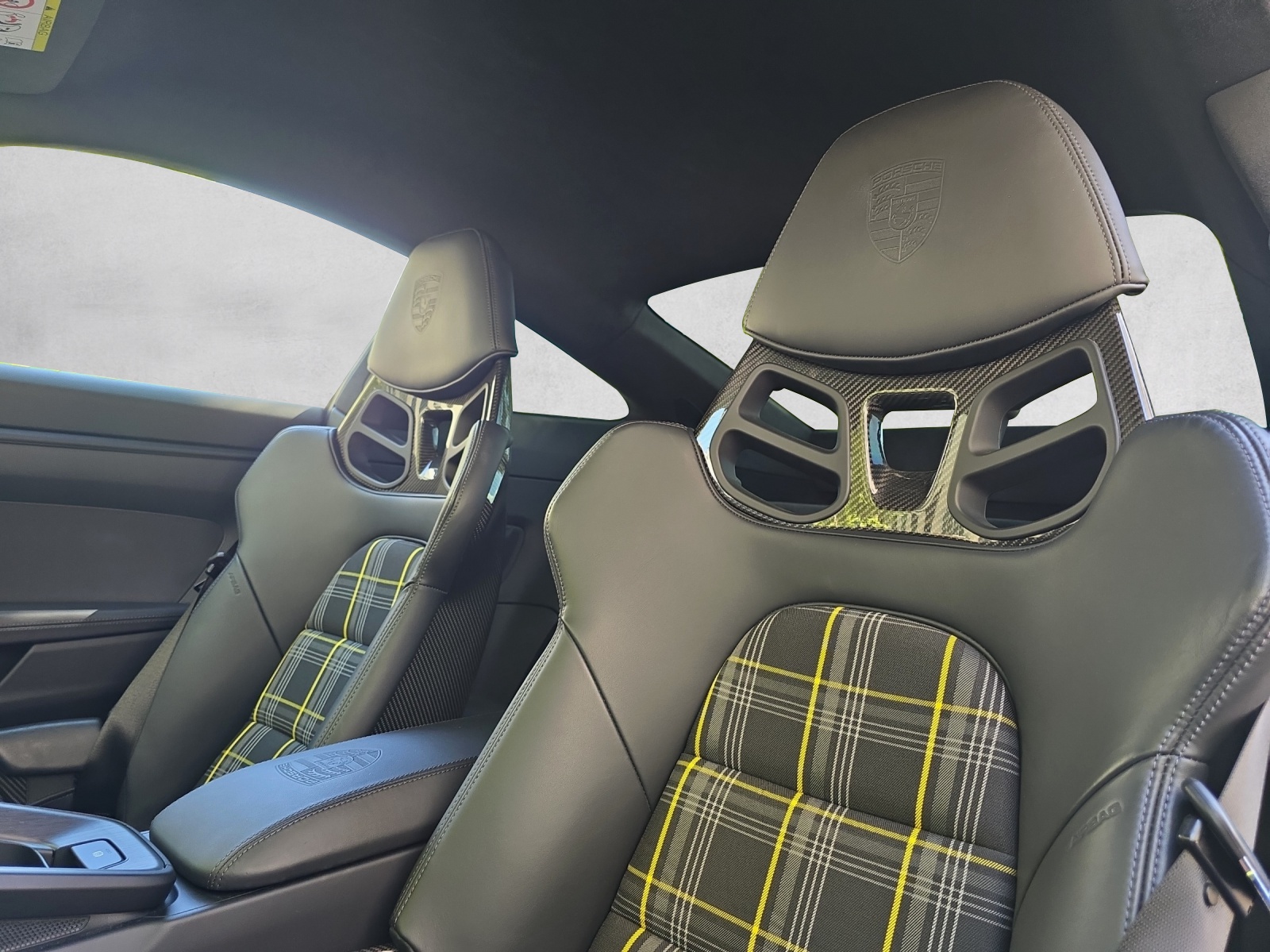 PORSCHE 911 GT3 Touring PDK-image-8
