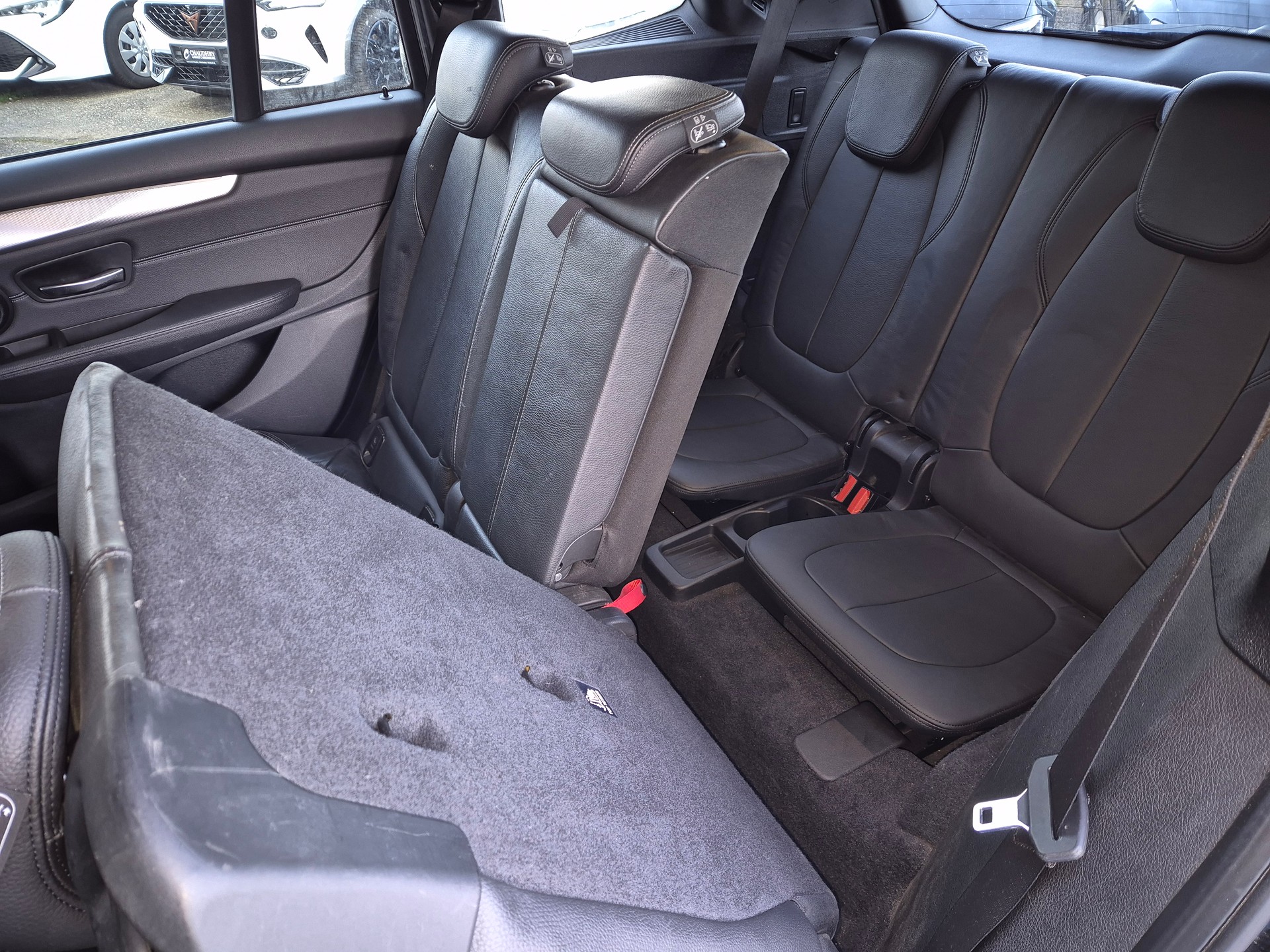 BMW 220d xDrive Gran Tourer M Sport Steptronic-image-15