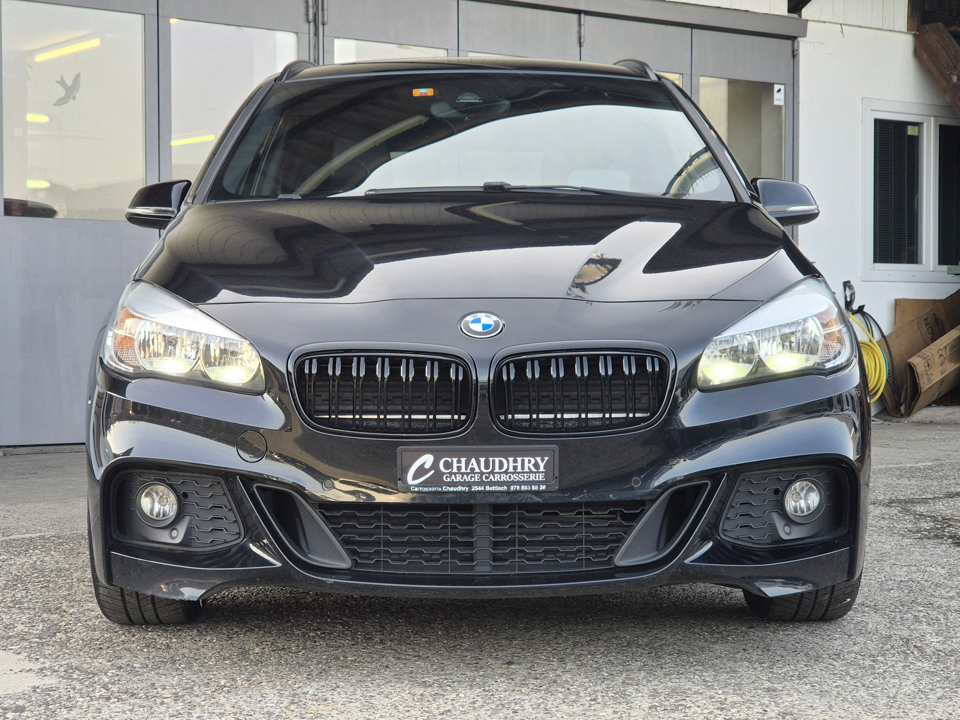 BMW 220d xDrive Gran Tourer M Sport Steptronic-showroom-element-1