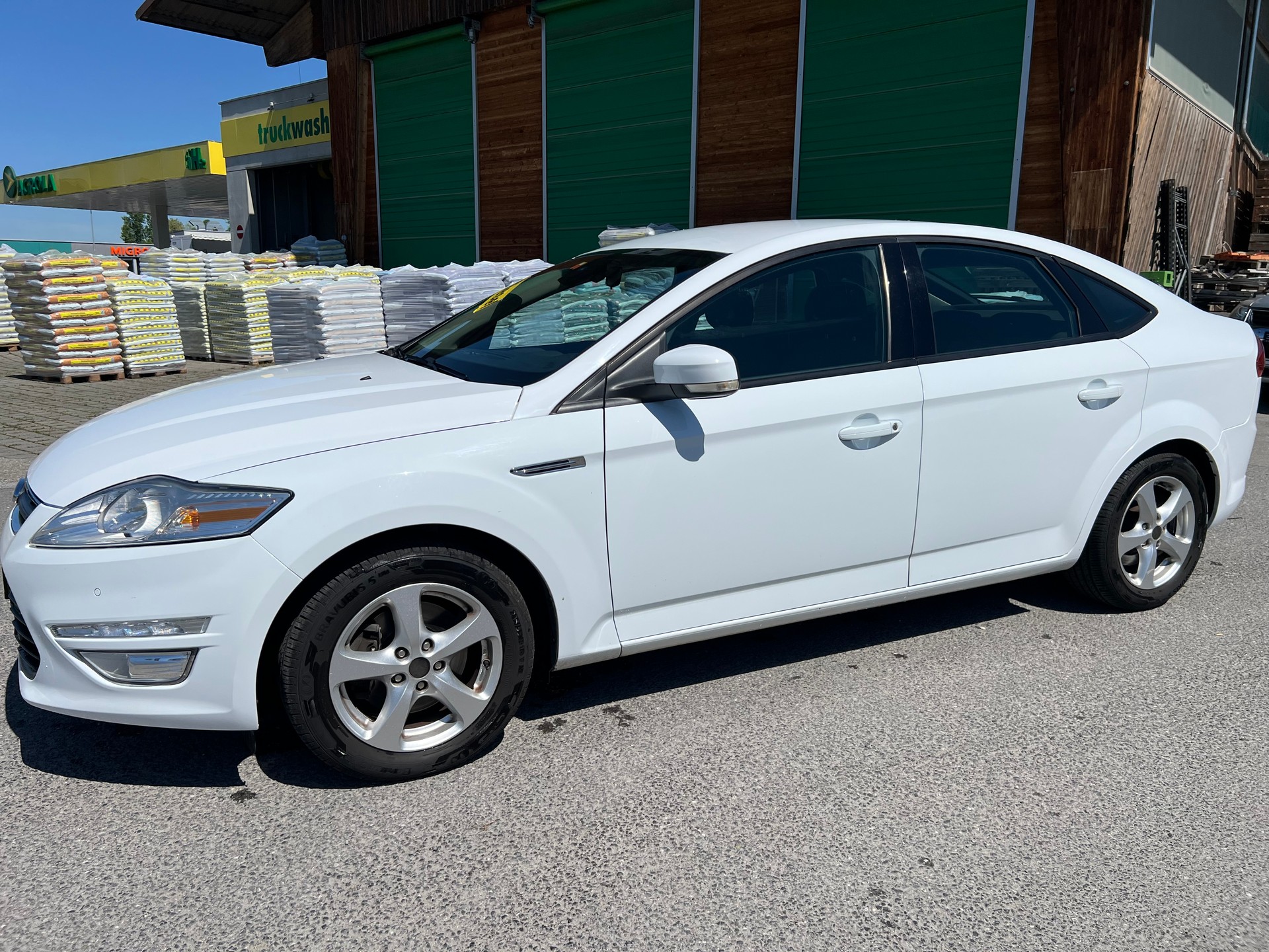 FORD Mondeo 2.0 TDCi 16V Carving-image-1