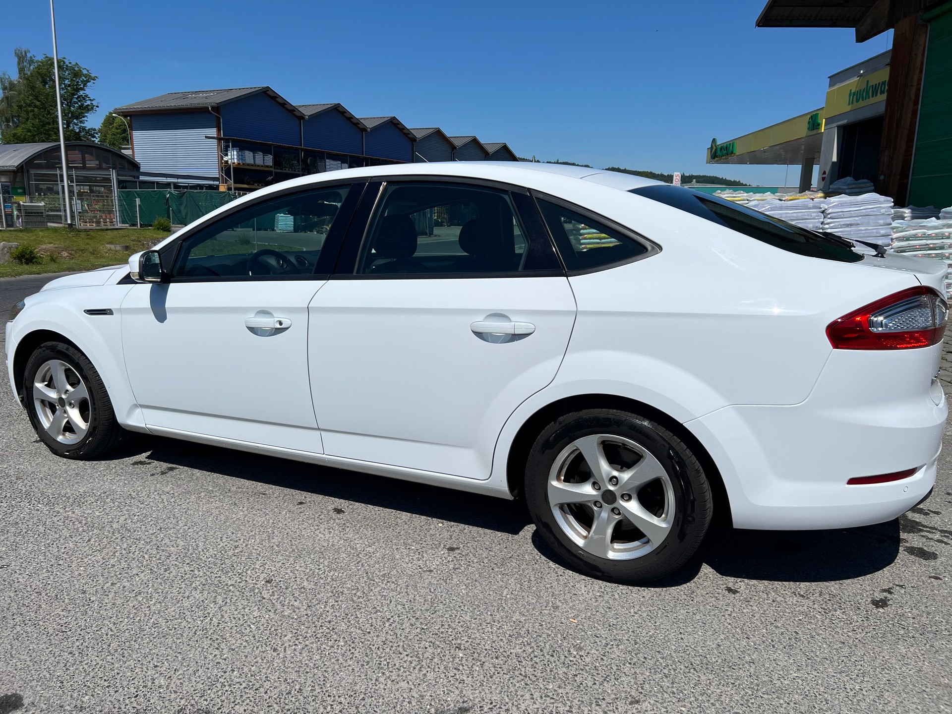 FORD Mondeo 2.0 TDCi 16V Carving-image-3