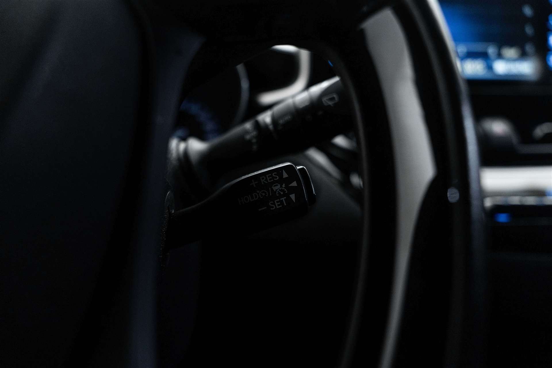 TOYOTA C-HR 1.8 HSD CVT Comfort-image-17