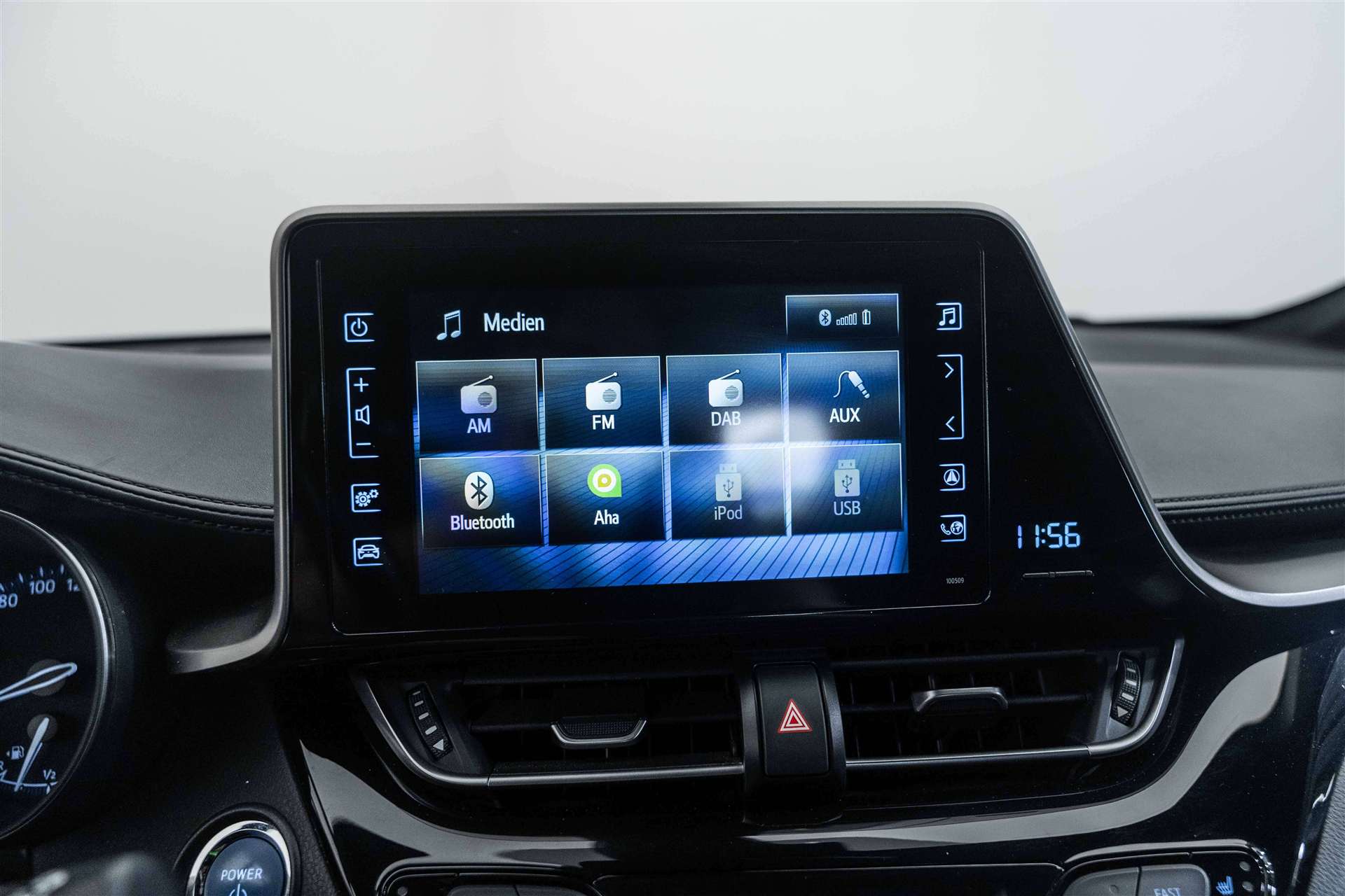TOYOTA C-HR 1.8 HSD CVT Comfort-image-19