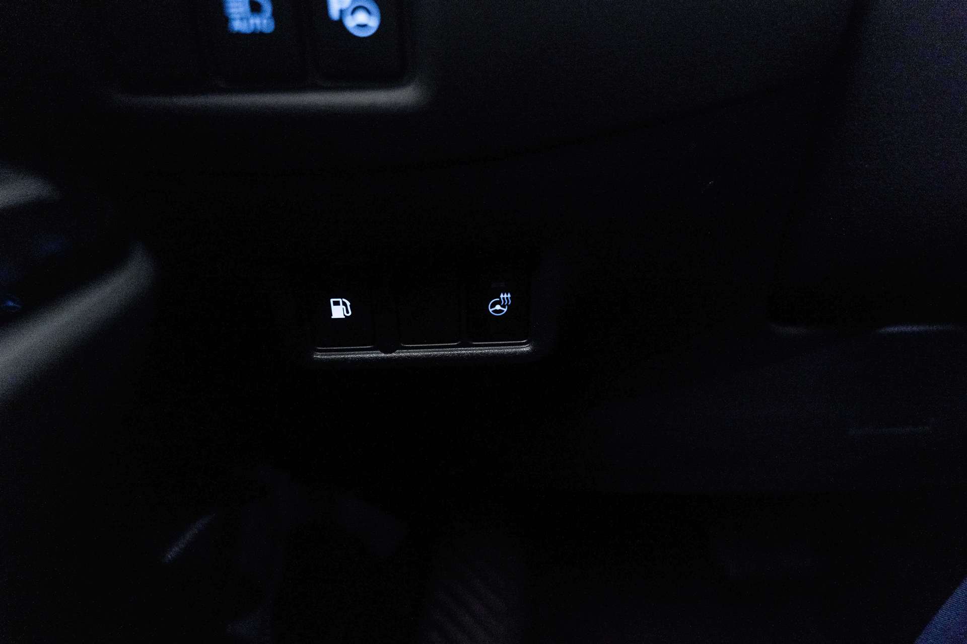 TOYOTA C-HR 1.8 HSD CVT Comfort-image-25