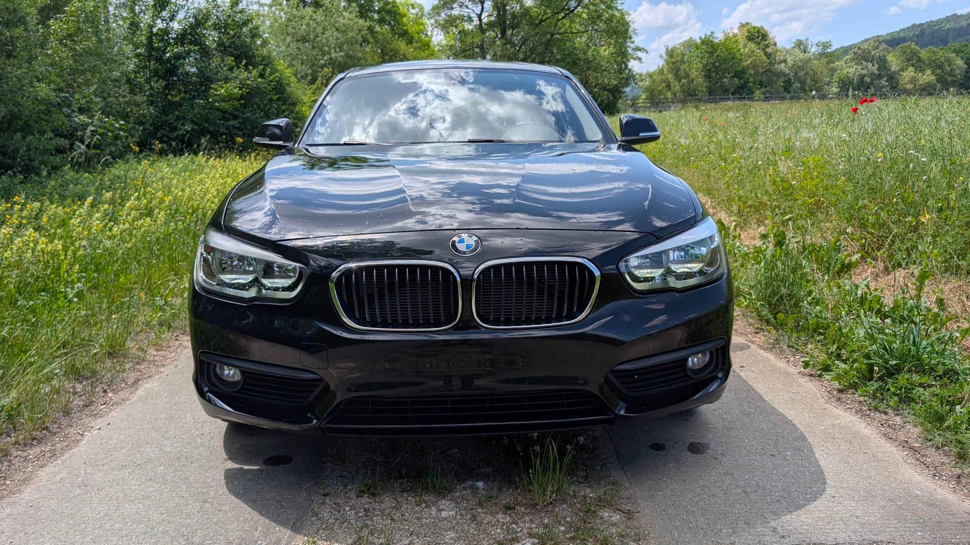 BMW 116i Business-showroom-element-1