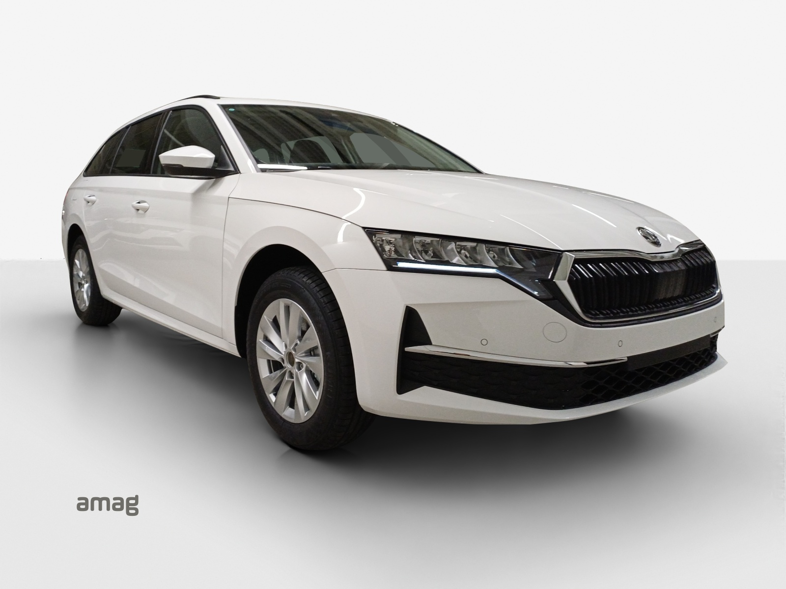 SKODA Octavia Combi 1.5 TSI mHEV DSG Dynamic-image-6