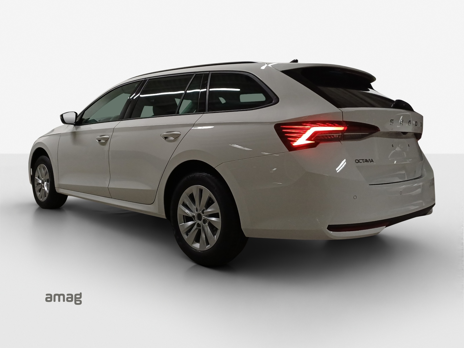 SKODA Octavia Combi 1.5 TSI mHEV DSG Dynamic-showroom-element-2