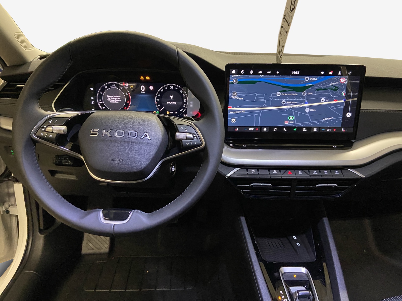 SKODA Octavia Combi 1.5 TSI mHEV DSG Dynamic-image-10