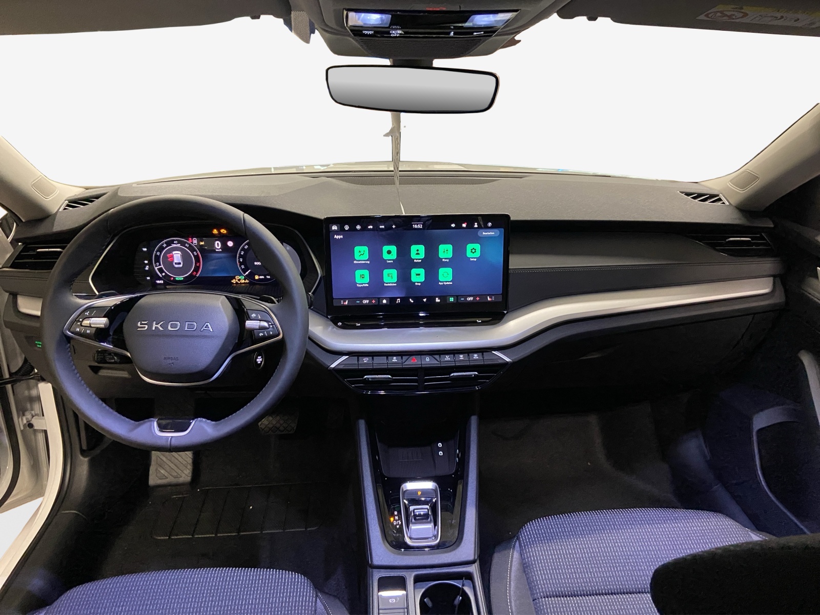 SKODA Octavia Combi 1.5 TSI mHEV DSG Dynamic-image-12