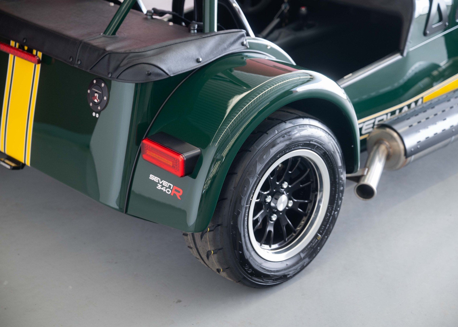 CATERHAM Seven 340R SV (MY26, Swiss new car, Vintage Green paint, 24-month factory warranty)-image-14
