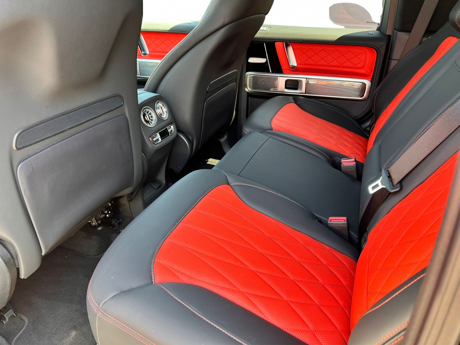 MERCEDES-BENZ G 63 AMG 9G-Tronic-image-6