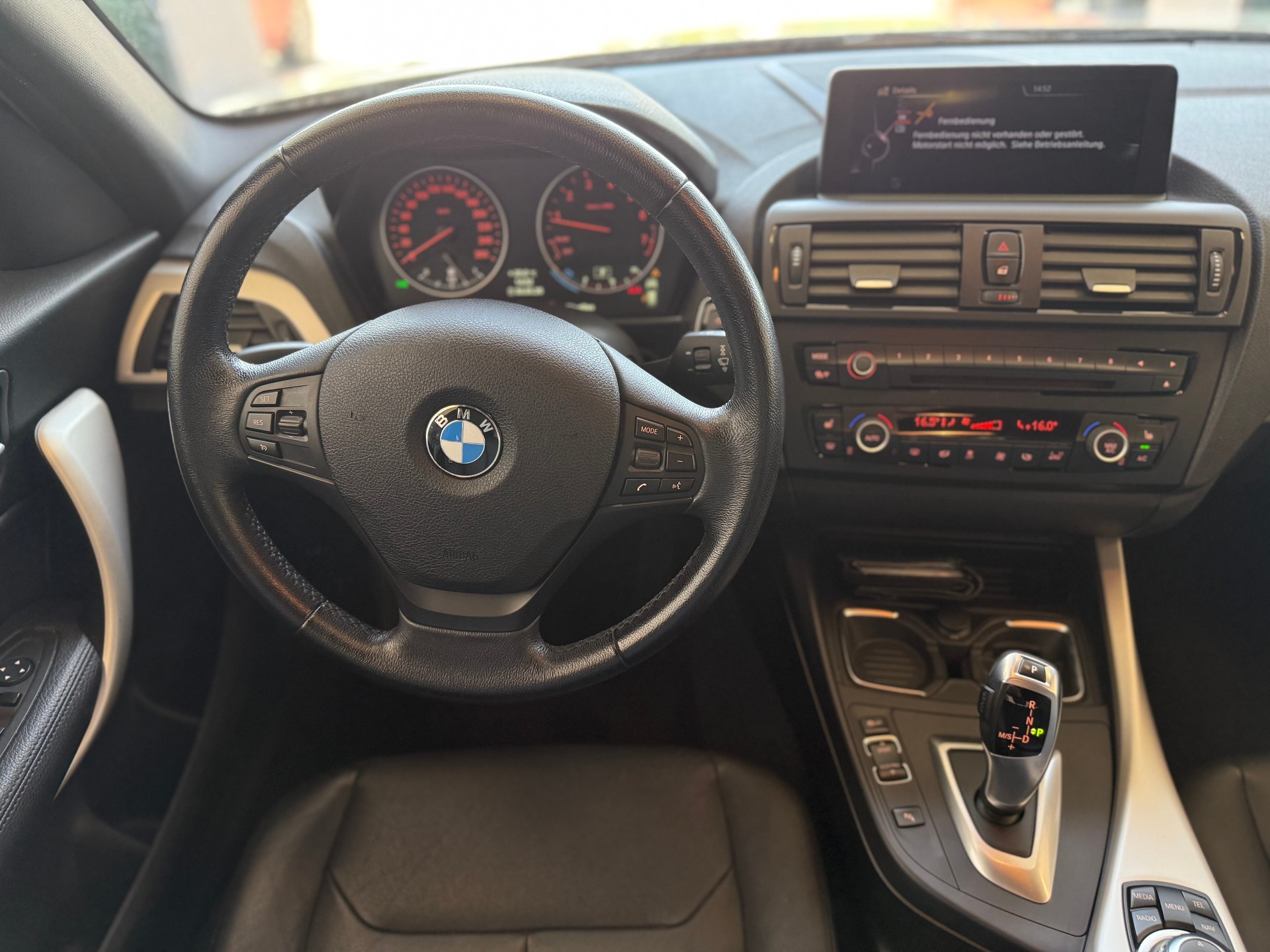 BMW 118i Steptronic-image-8
